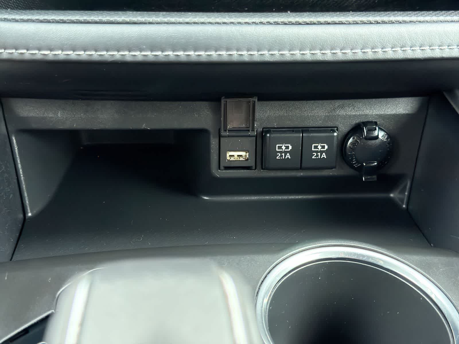 Thumbnail: 2021 Toyota Highlander - 31