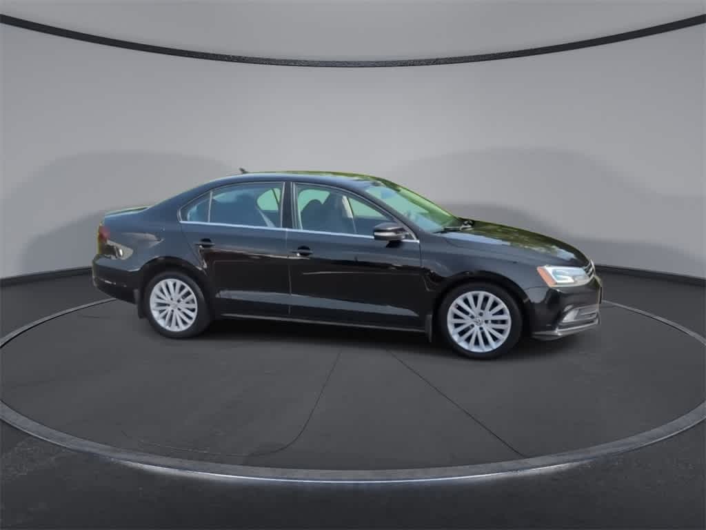Thumbnail: 2016 Volkswagen Jetta - 9