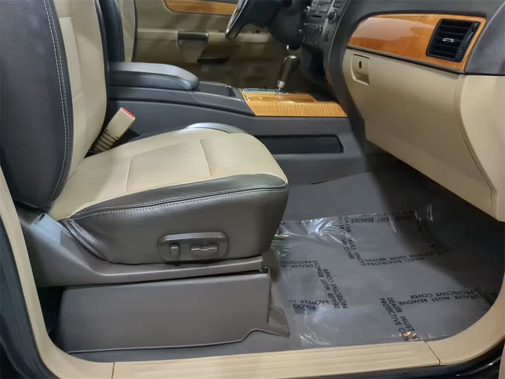 Thumbnail: 2014 Nissan Armada - 23