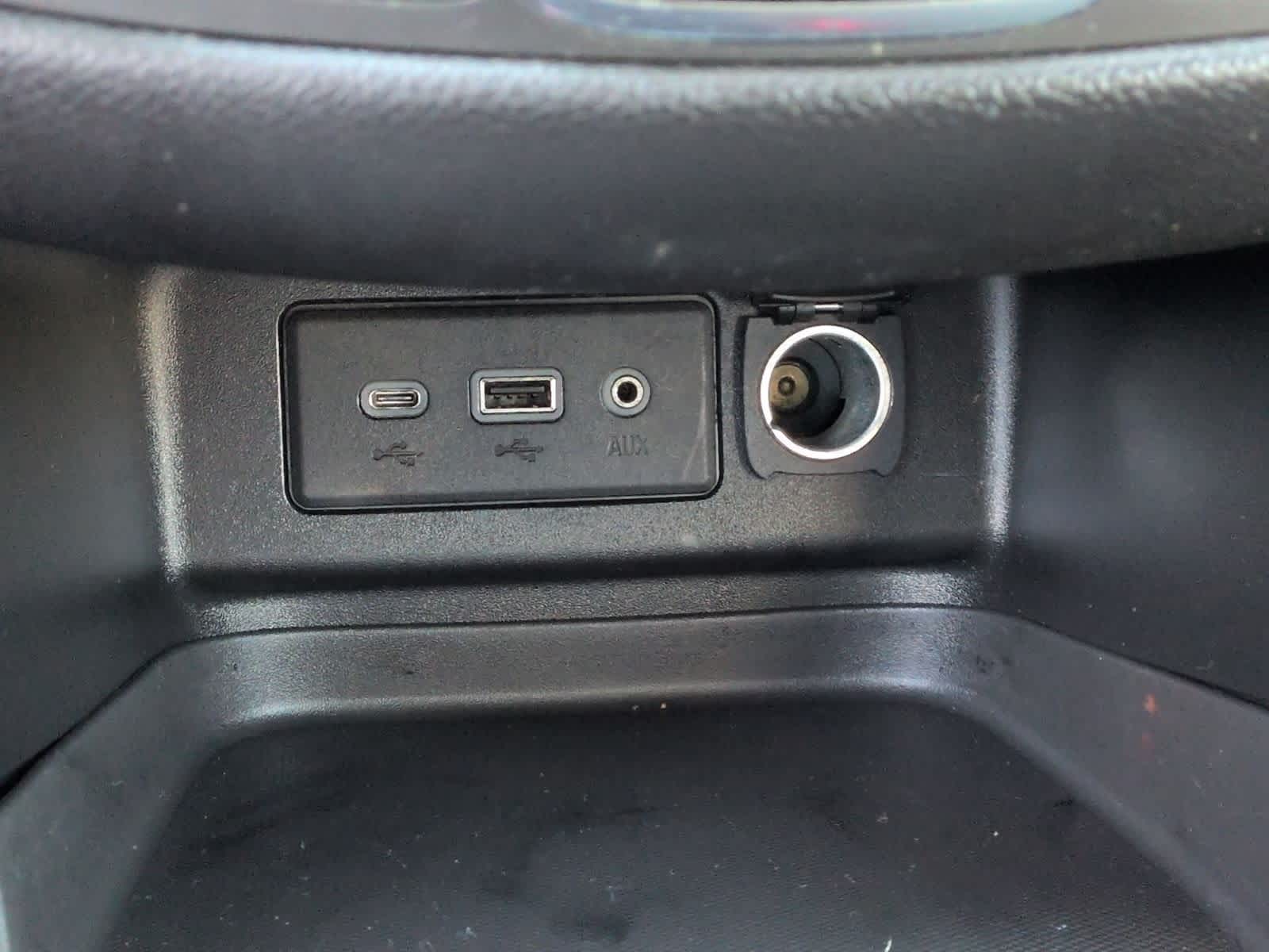 Thumbnail: 2019 Chevrolet Equinox - 31