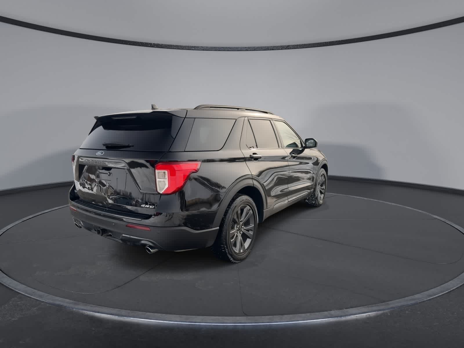 Thumbnail: 2021 Ford Explorer - 8