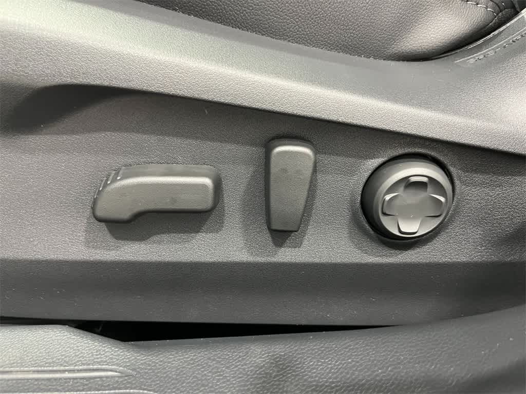 Thumbnail: 2025 Subaru Outback - 13