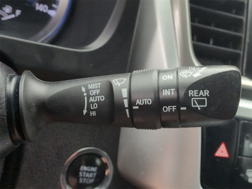 Thumbnail: 2016 Toyota Highlander - 28