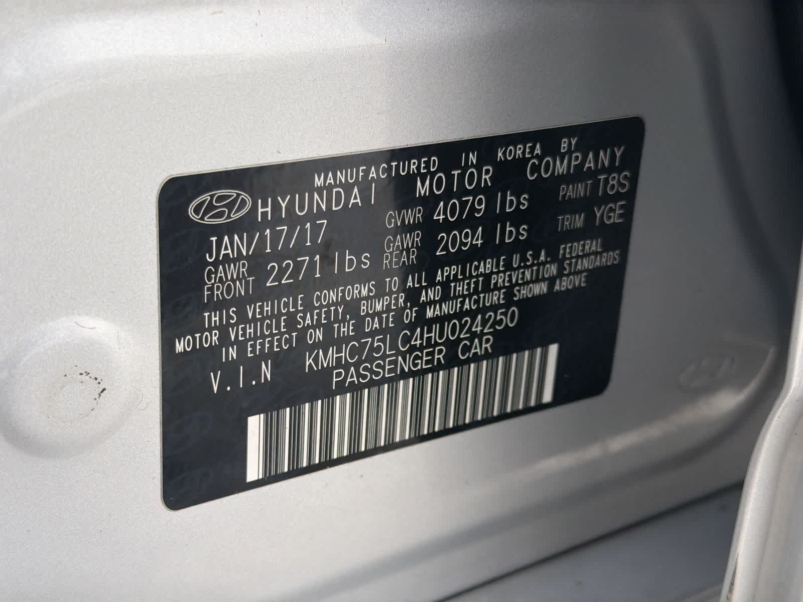 Thumbnail: 2017 Hyundai Ioniq - 36