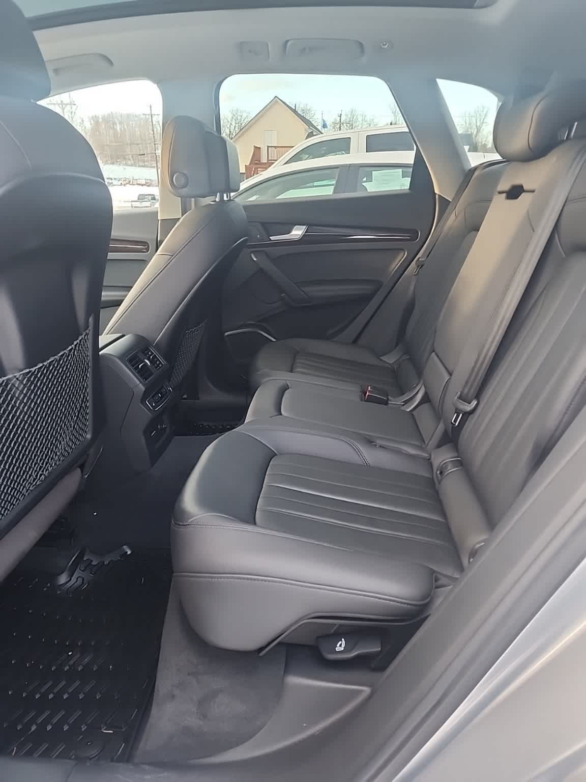 Thumbnail: 2020 Audi Q5 - 3