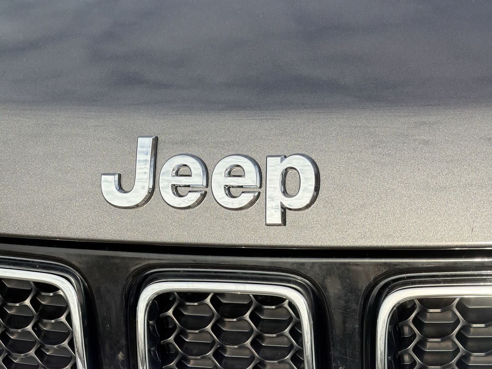 Thumbnail: 2020 Jeep Compass - 12