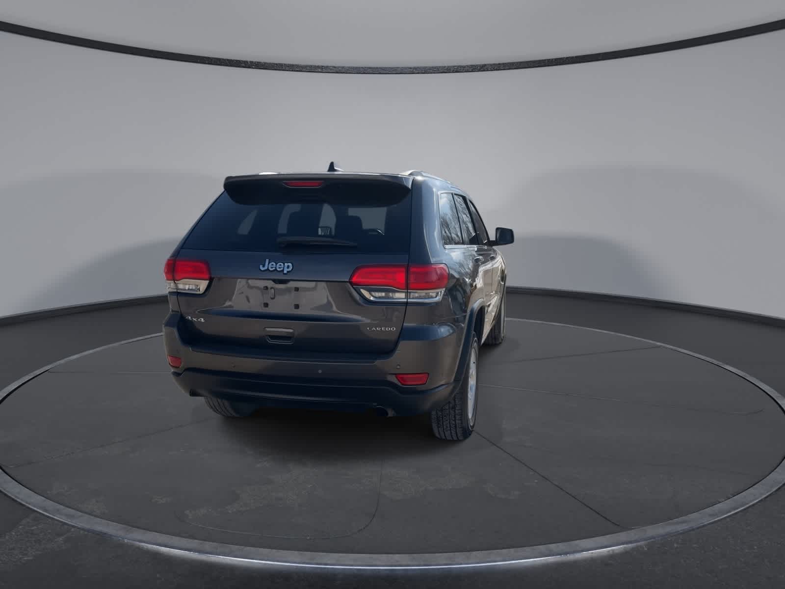 Thumbnail: 2017 Jeep Grand Cherokee - 7