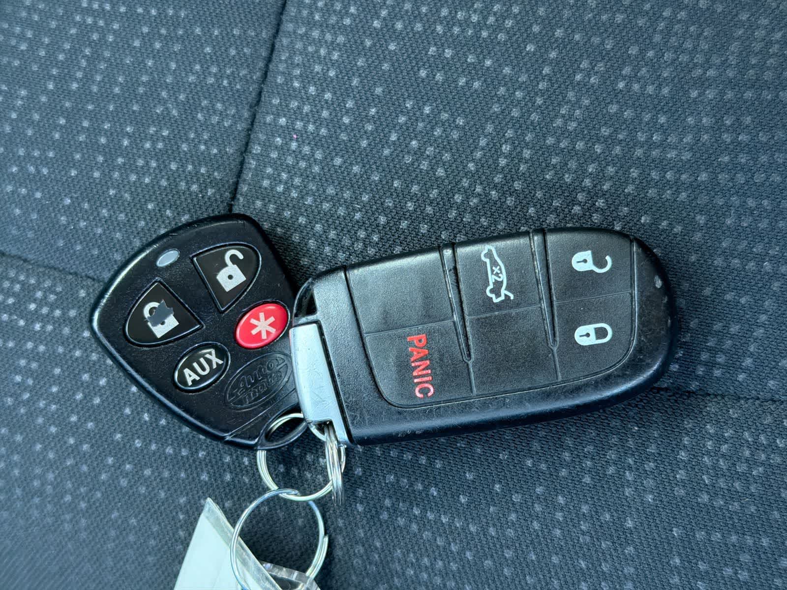 Thumbnail: 2016 Chrysler 200 - 36