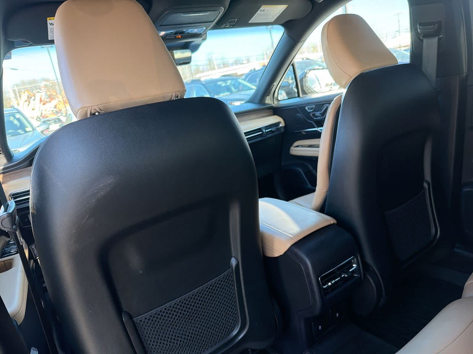 Thumbnail: 2023 Lincoln Corsair - 19