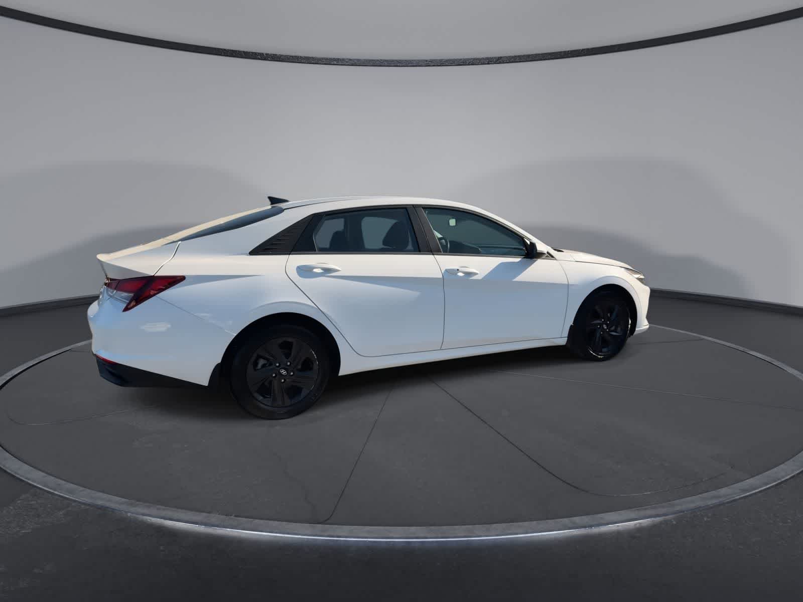 Thumbnail: 2023 Hyundai Elantra - 8