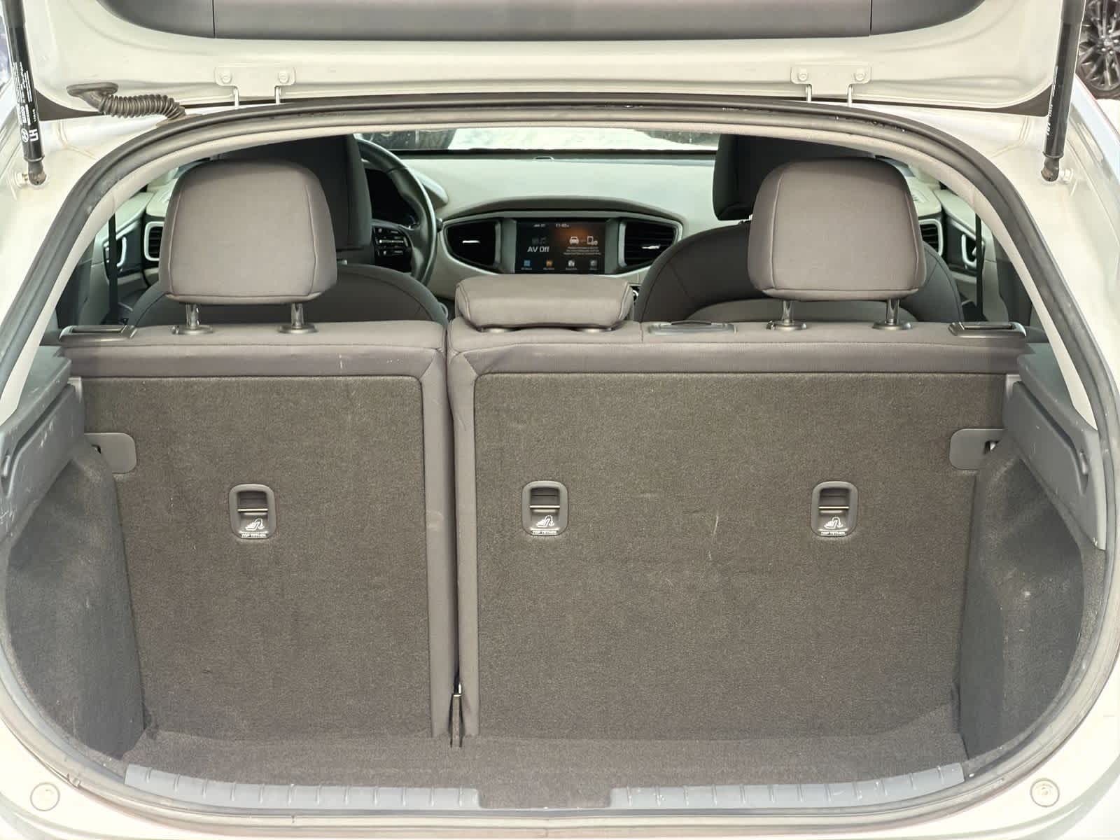 Thumbnail: 2017 Hyundai Ioniq - 34