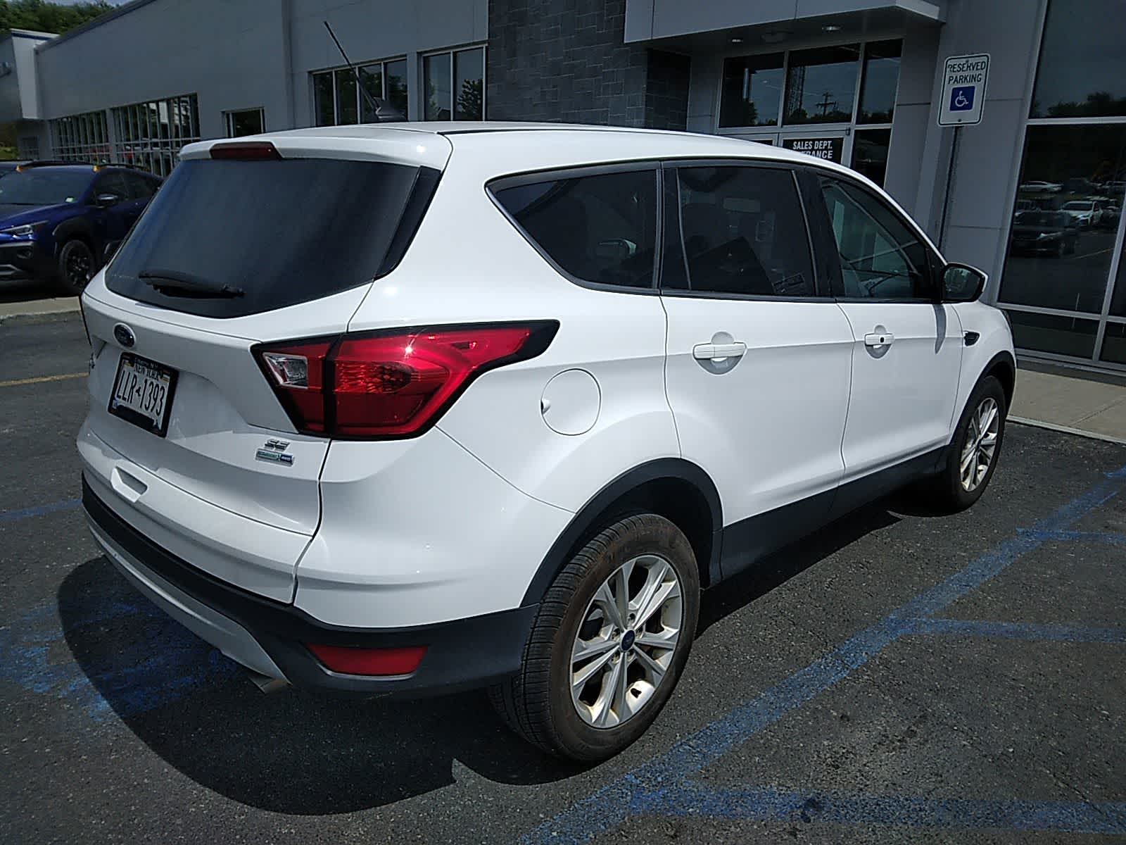 Thumbnail: 2019 Ford Escape - 3