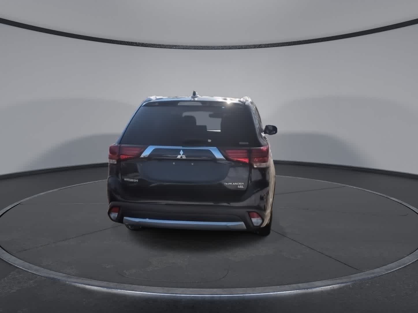 Thumbnail: 2017 Mitsubishi Outlander - 7