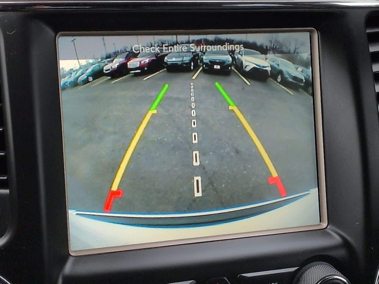 Thumbnail: 2016 Jeep Grand Cherokee - 32