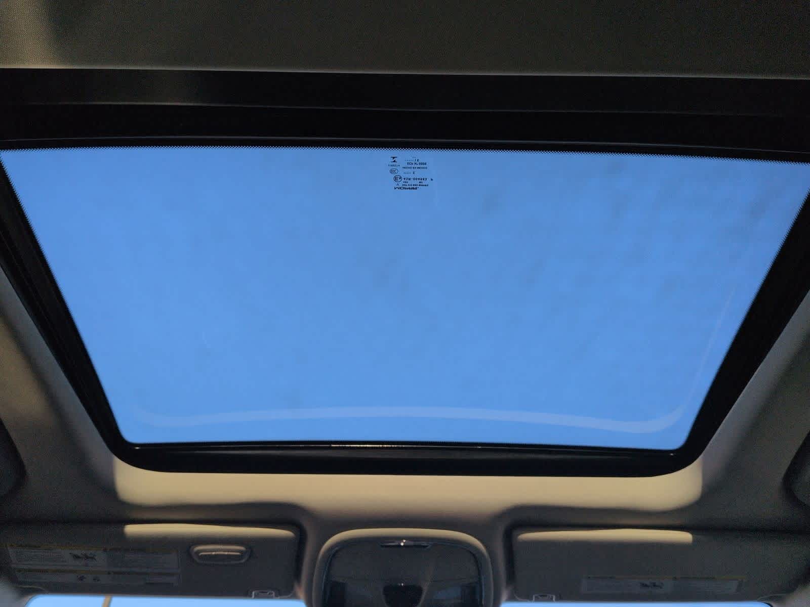 Thumbnail: 2016 Jeep Cherokee - 23