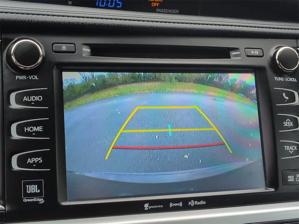 Thumbnail: 2016 Toyota Highlander - 31