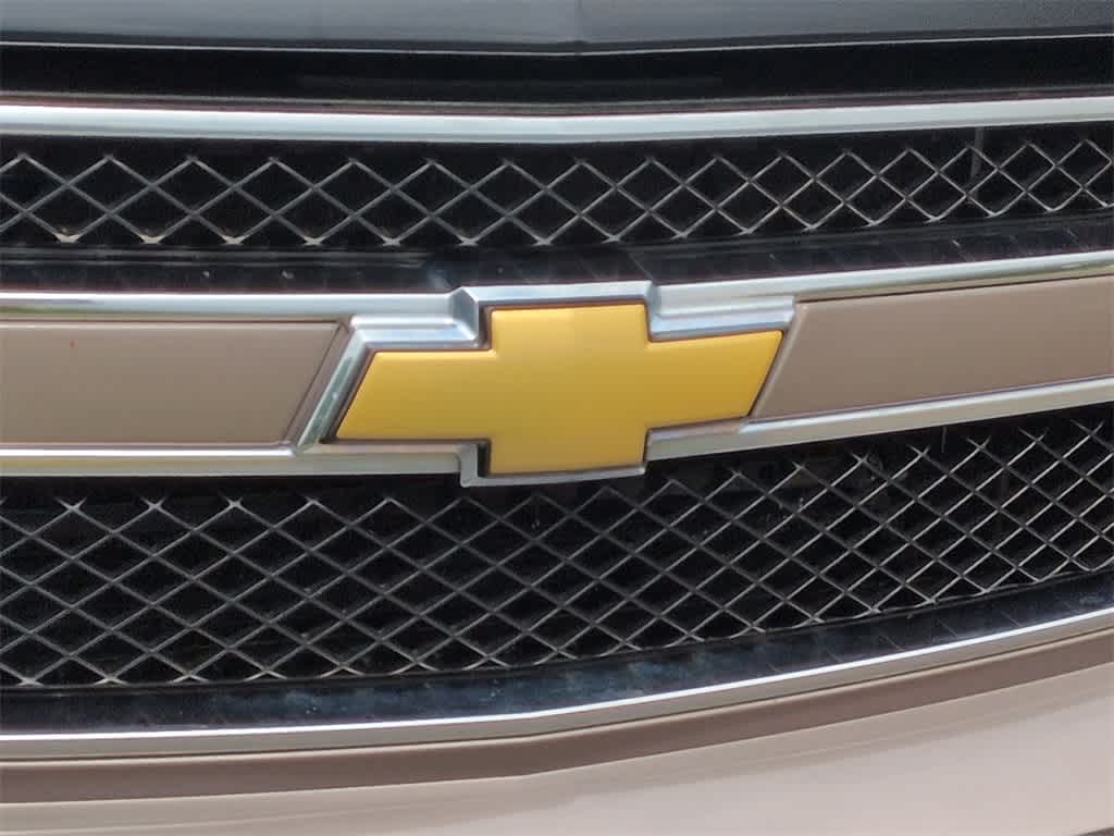 Thumbnail: 2013 Chevrolet Tahoe - 12