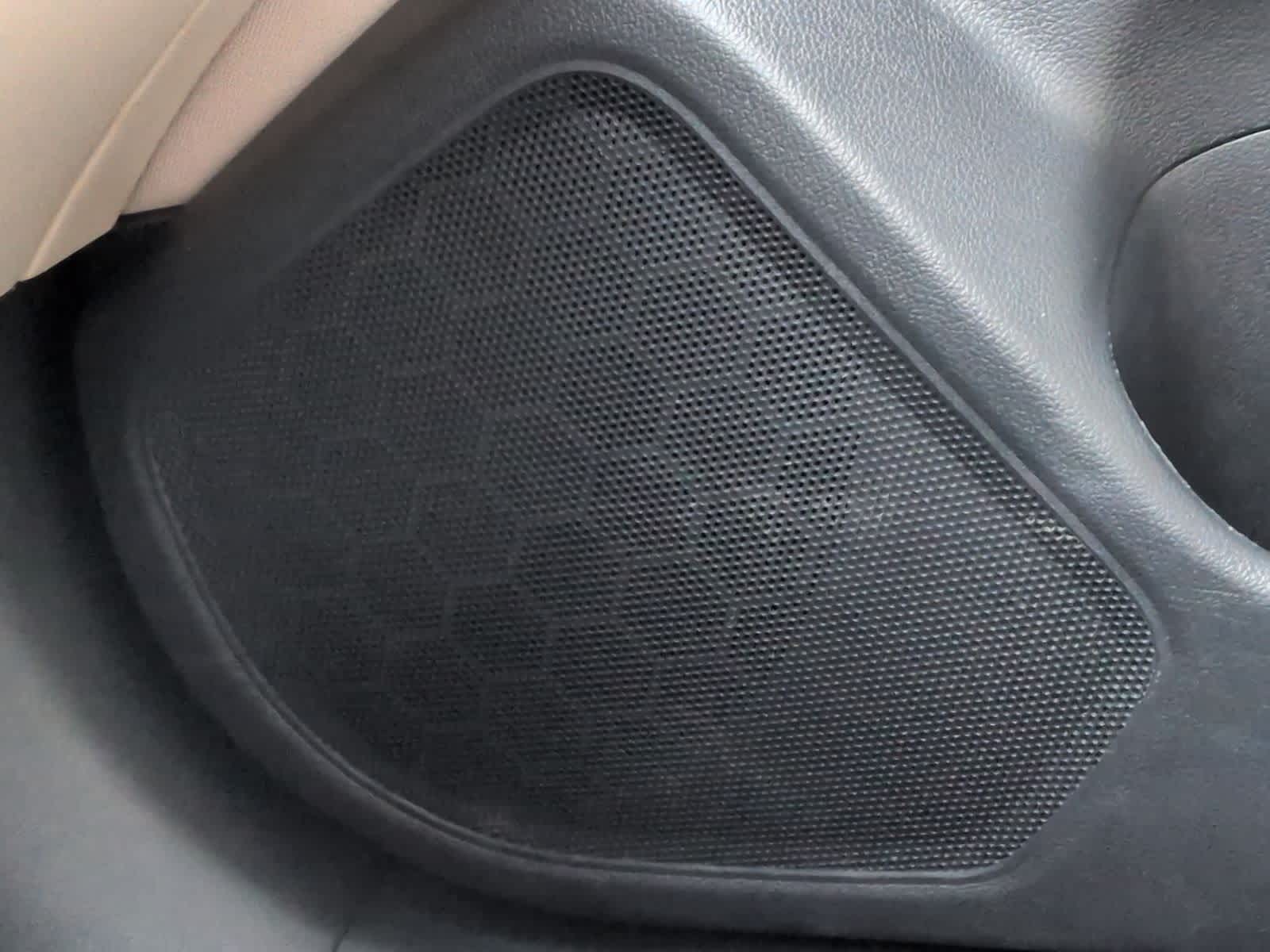 Thumbnail: 2015 Subaru Outback - 33