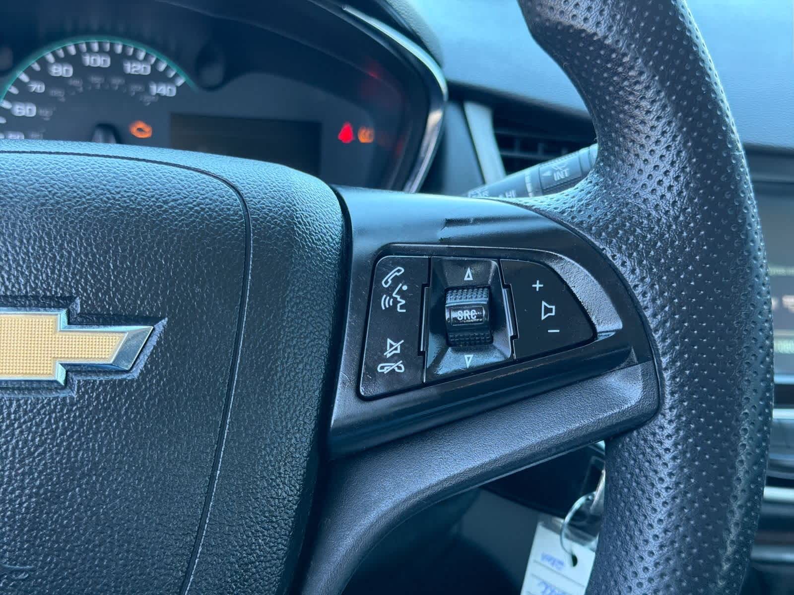 Thumbnail: 2017 Chevrolet Trax - 25