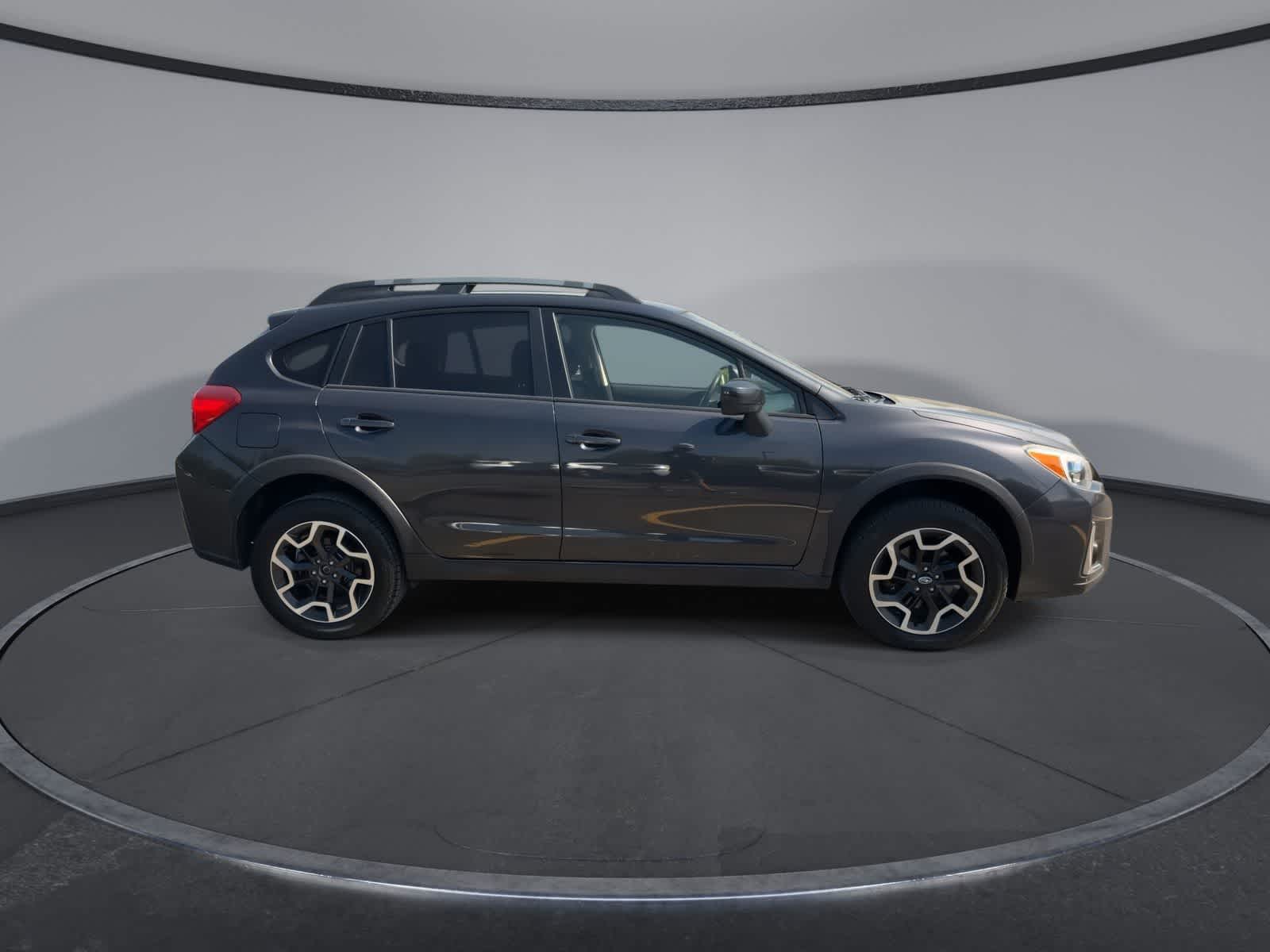 Thumbnail: 2016 Subaru Crosstrek - 9