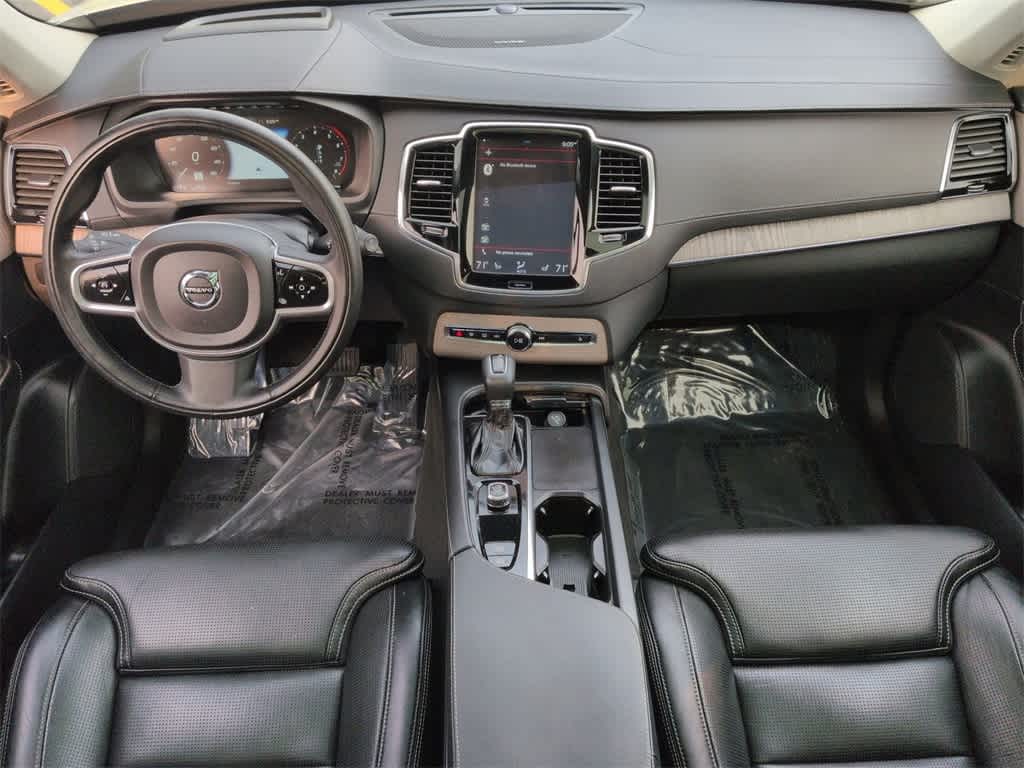 Thumbnail: 2022 Volvo XC90 - 16