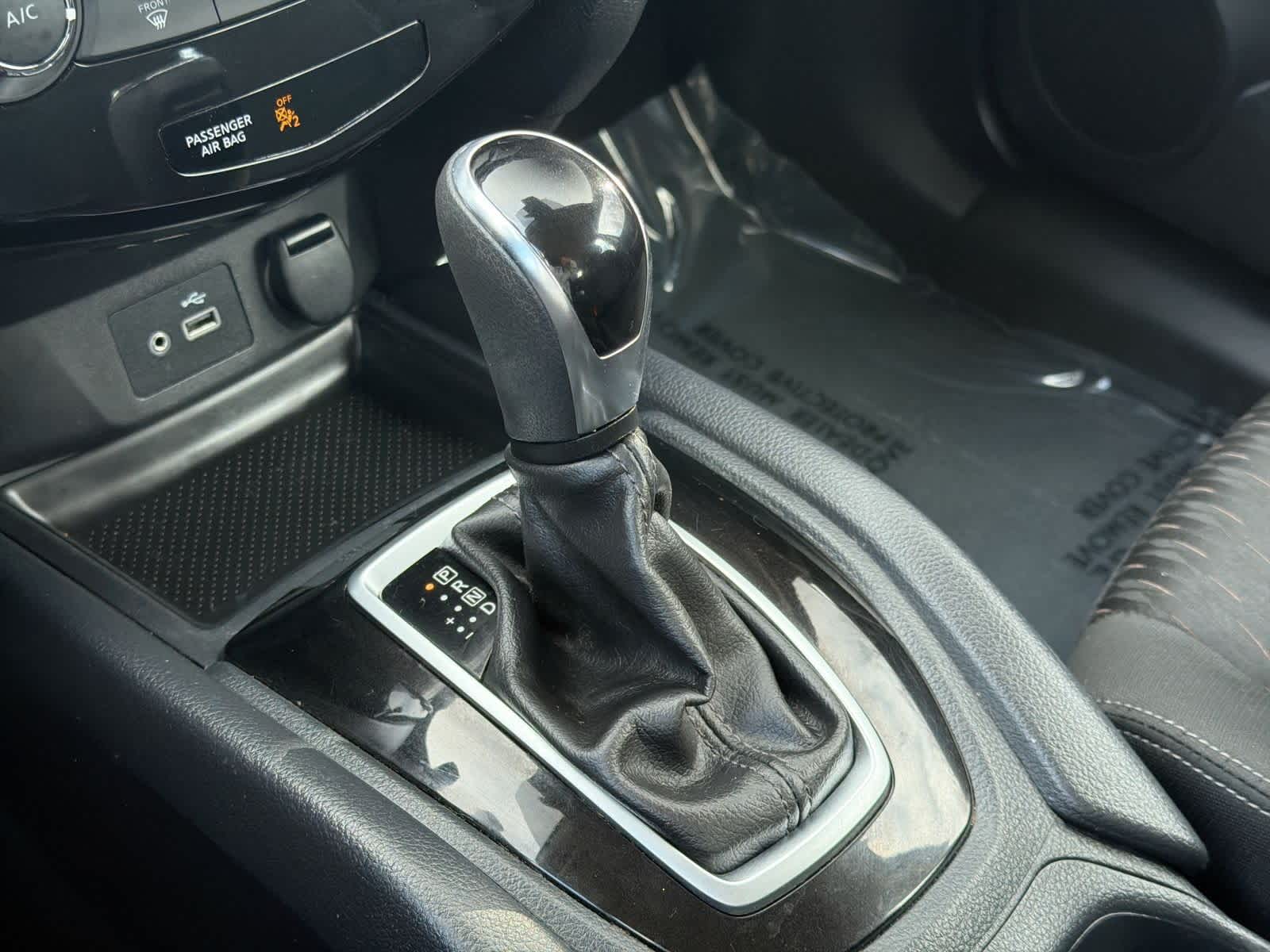 Thumbnail: 2019 Nissan Rogue - 32