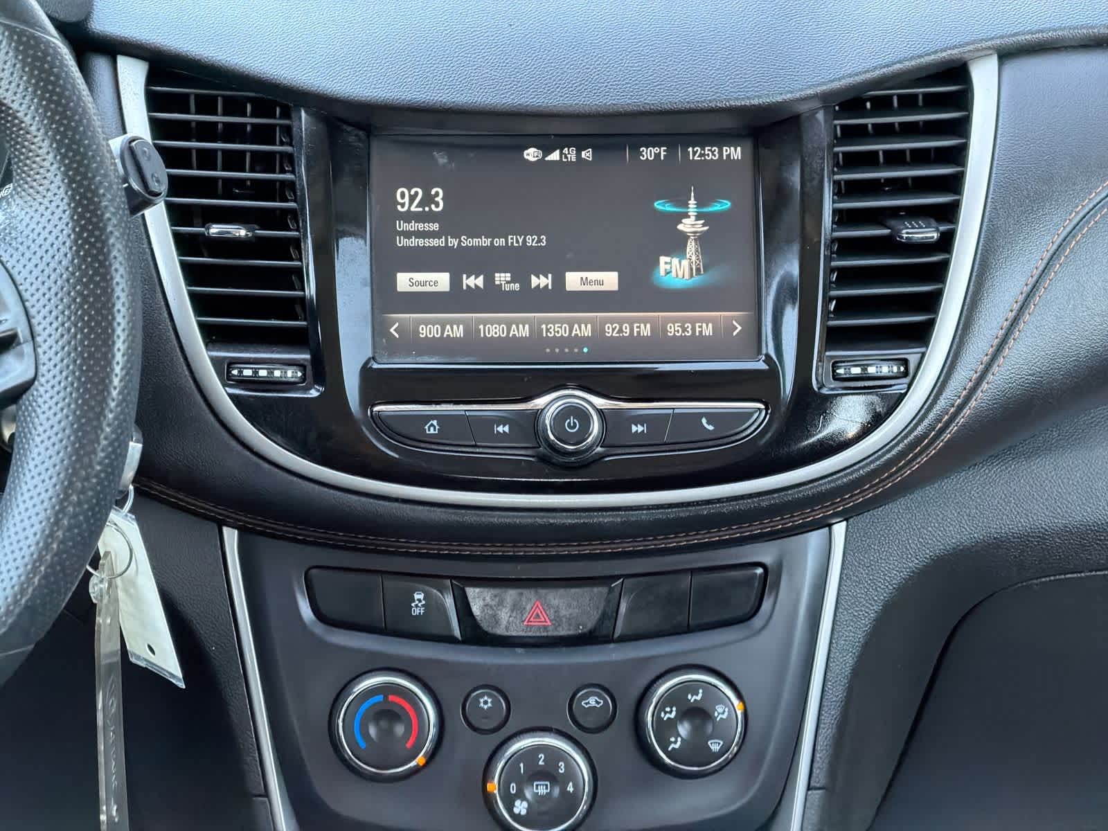 Thumbnail: 2017 Chevrolet Trax - 28