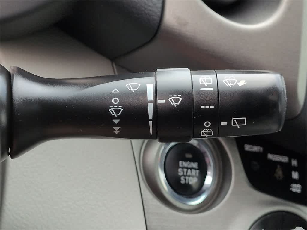 Thumbnail: 2011 Toyota RAV4 - 28