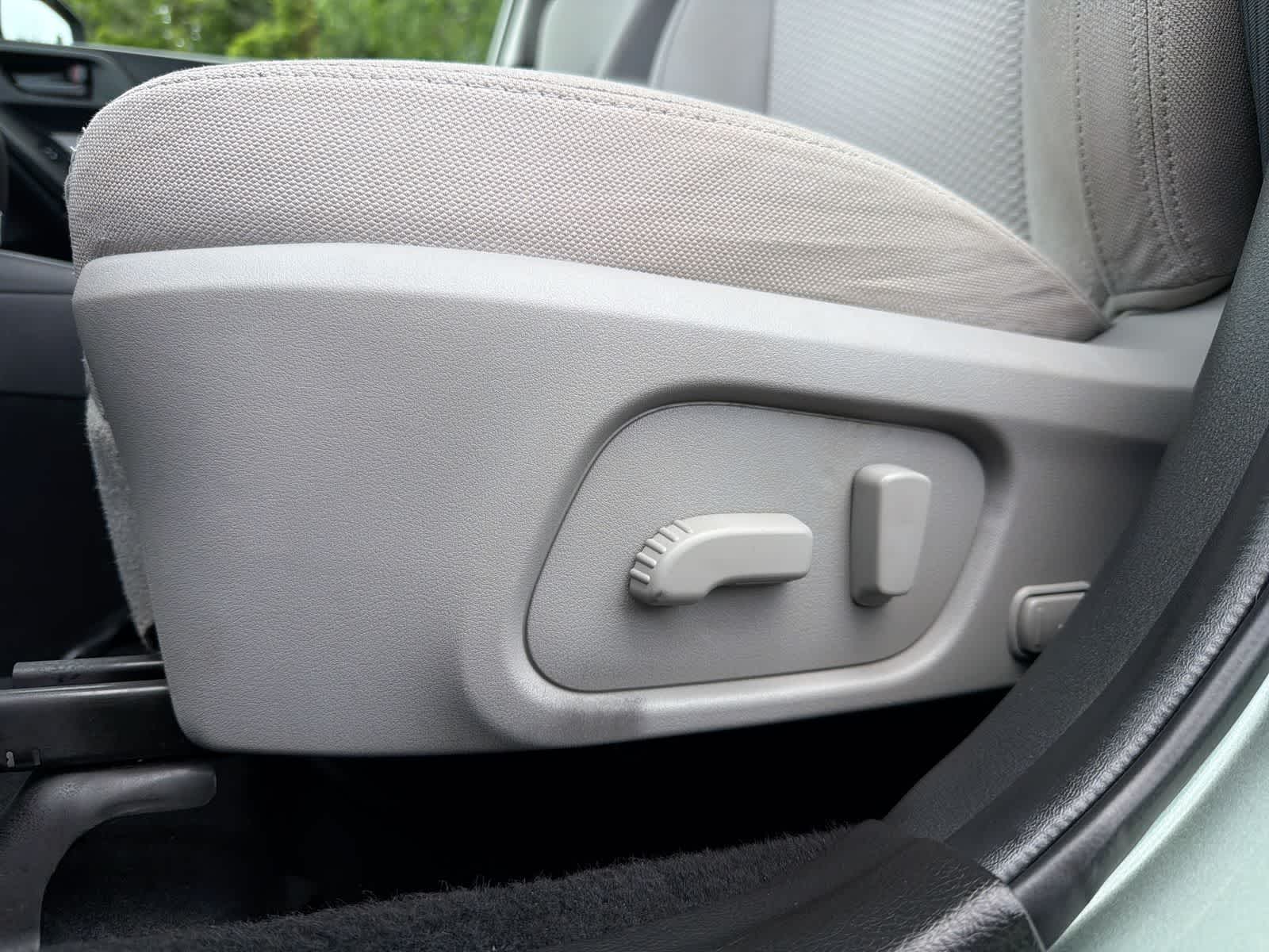 Thumbnail: 2015 Subaru Forester - 17