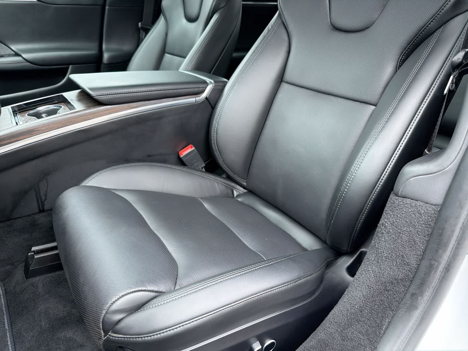 Thumbnail: 2022 Tesla Model S - 17