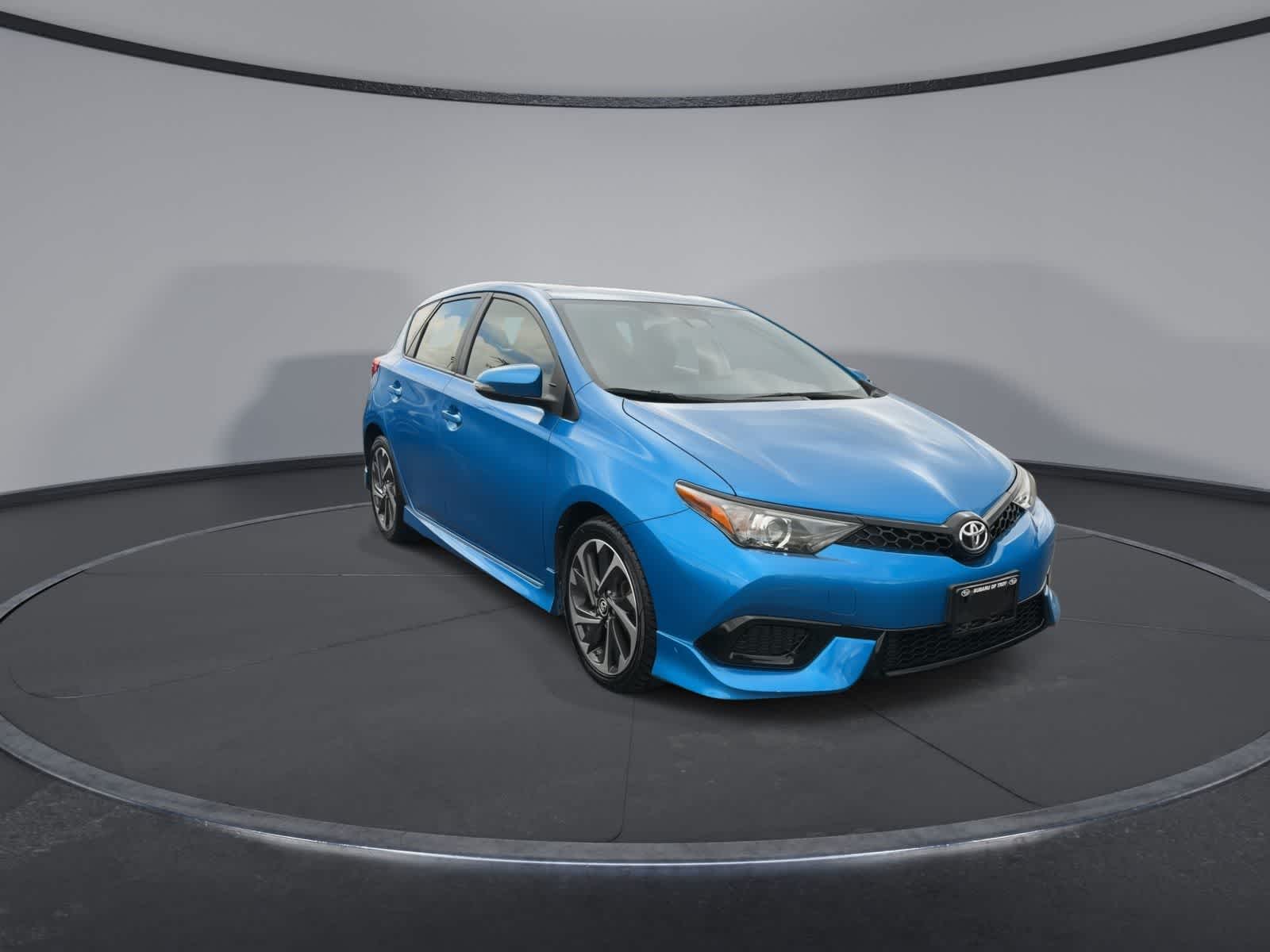 Thumbnail: 2017 Toyota Corolla iM - 2