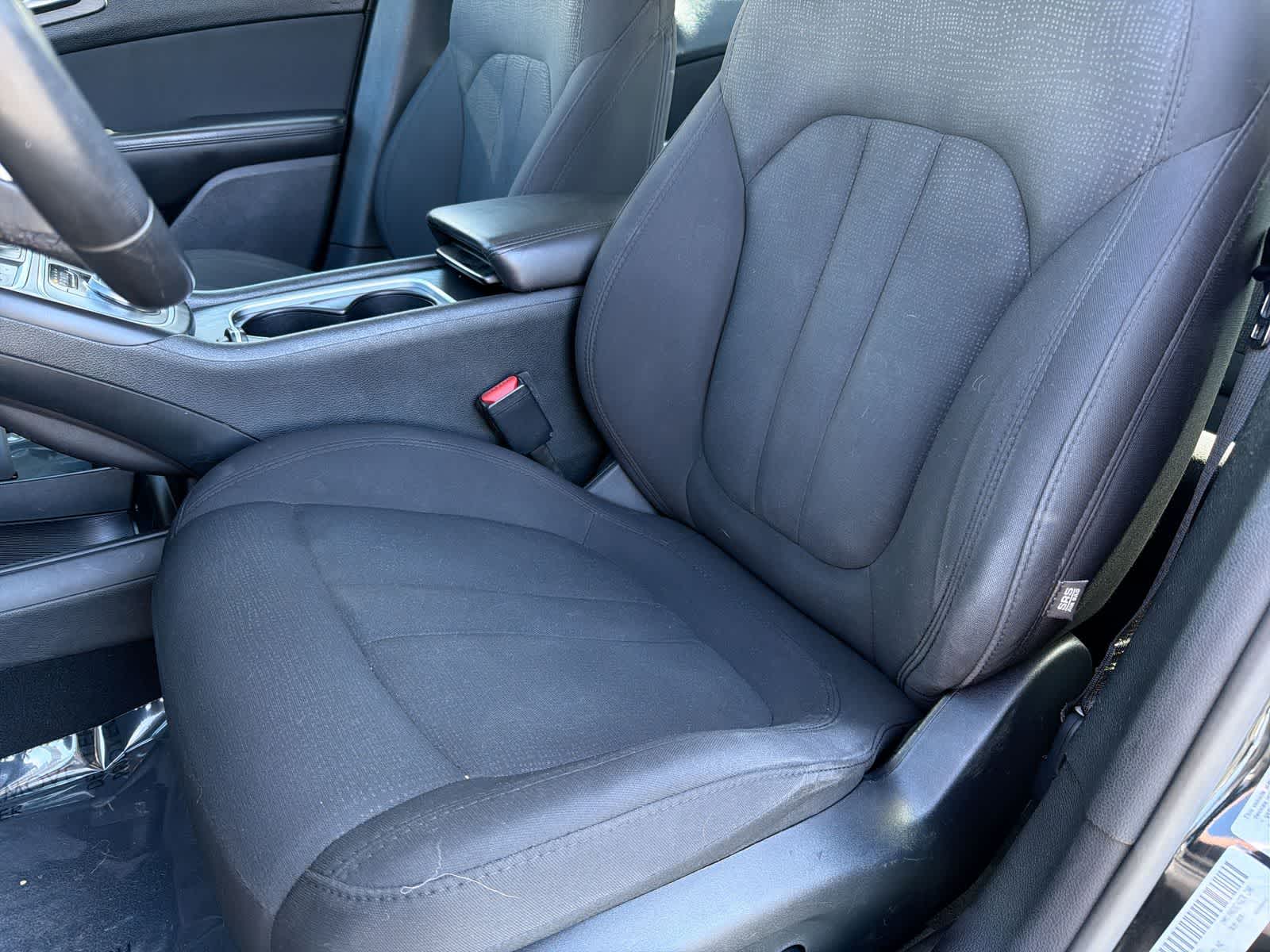 Thumbnail: 2016 Chrysler 200 - 17