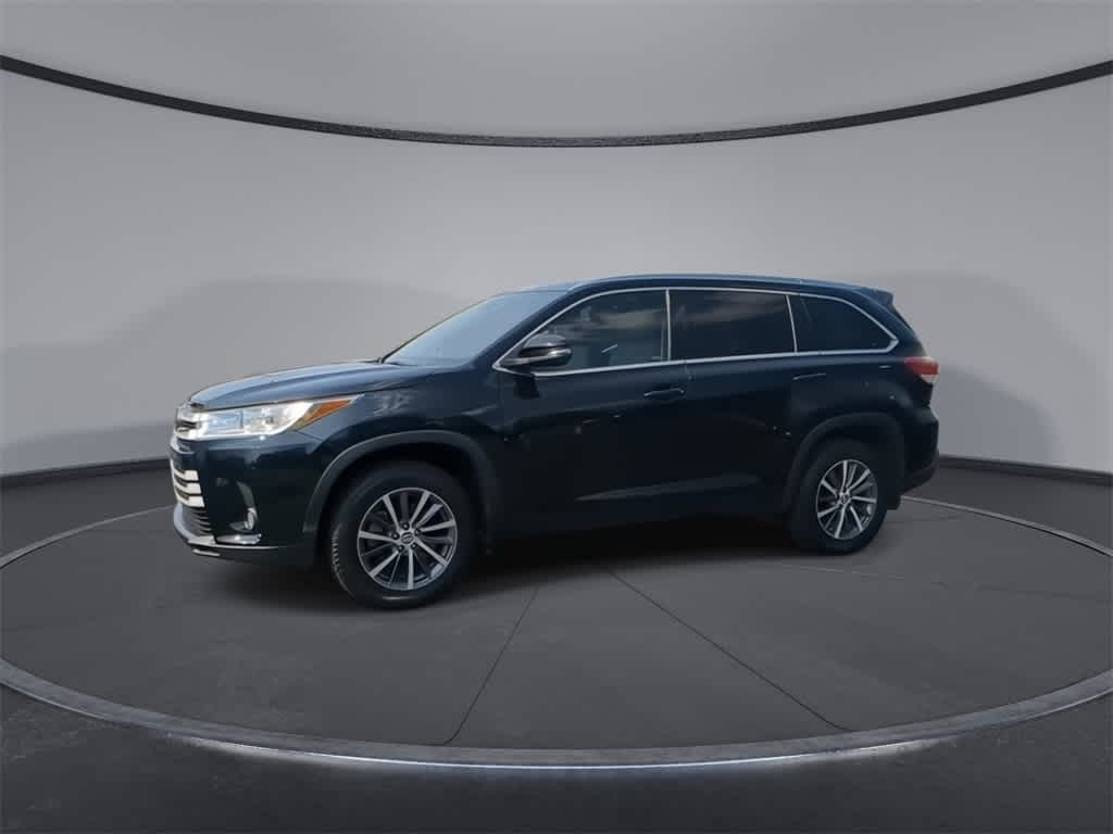 Thumbnail: 2017 Toyota Highlander - 4