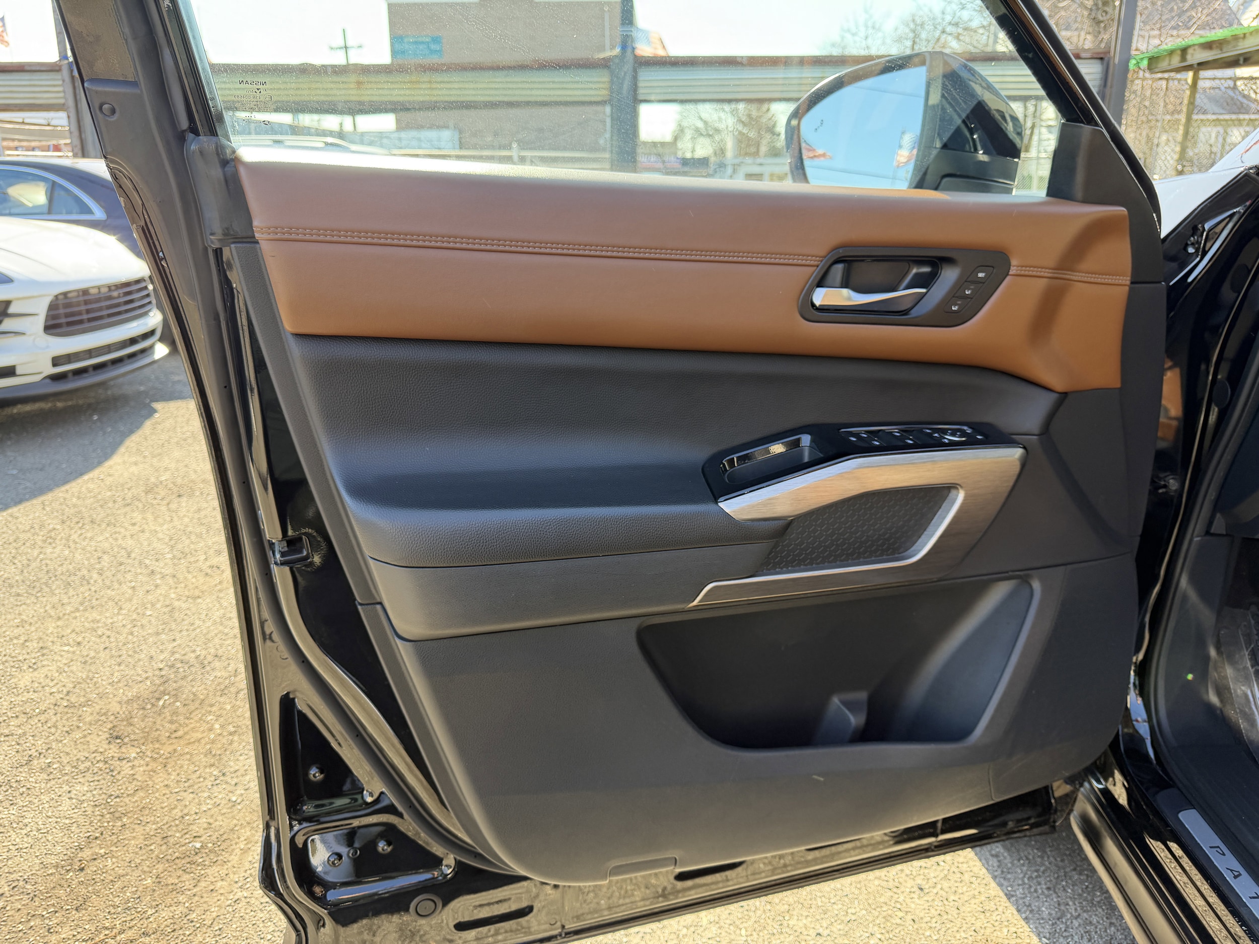 2023 Nissan Pathfinder Platinum - Photo 25