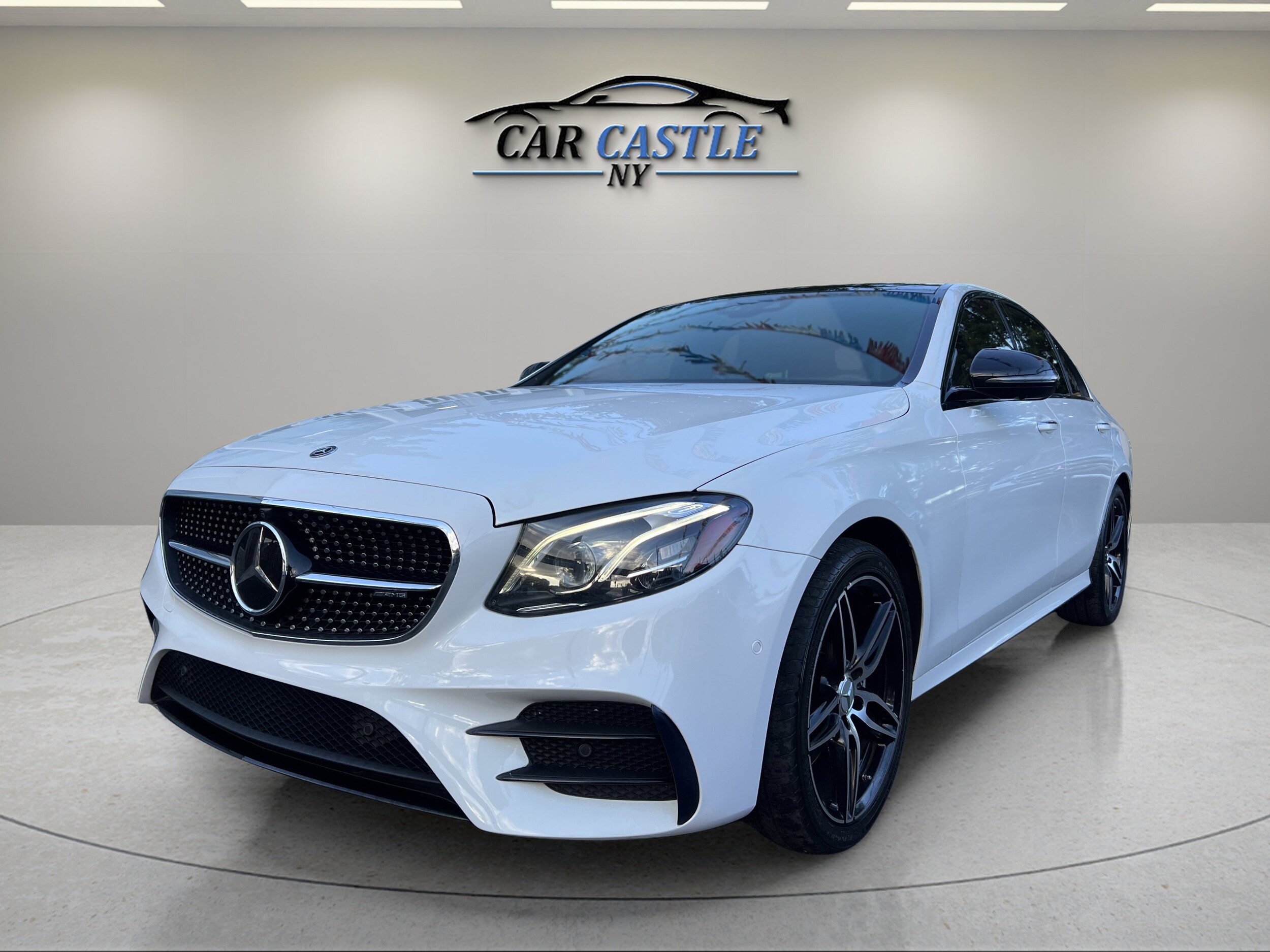 2018 Mercedes Benz E AMG 43 4MATIC photo 2