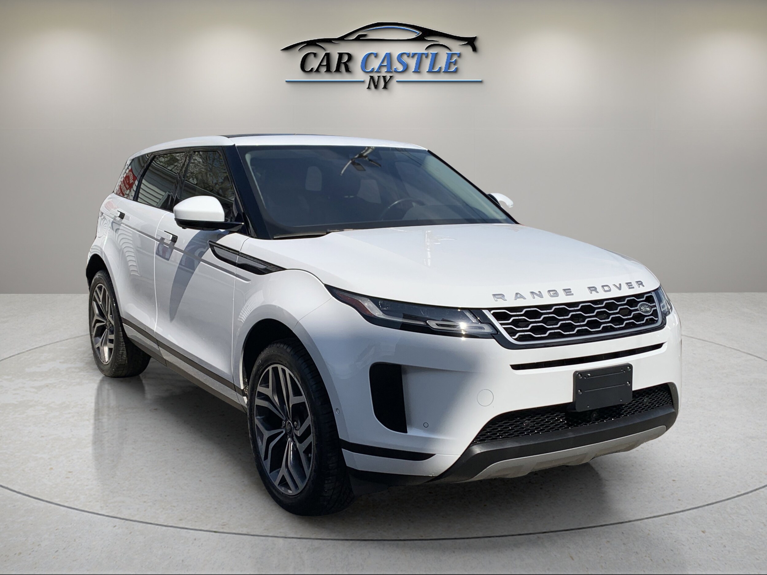 2020 Land Rover Range Rover Evoque SE photo 4