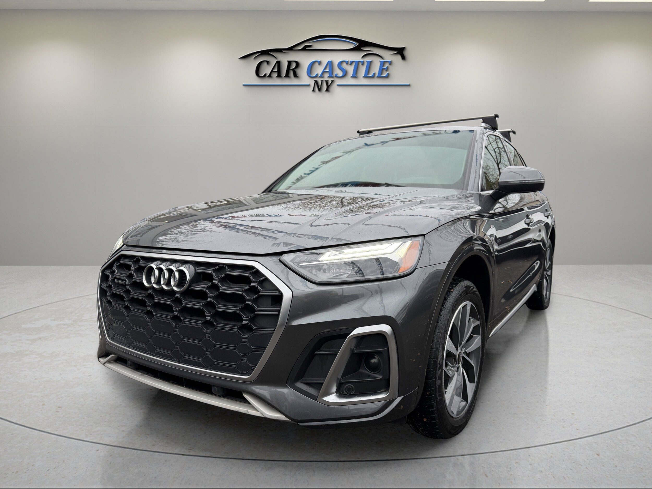 2022 Audi Q5 45 S line Premium photo 2