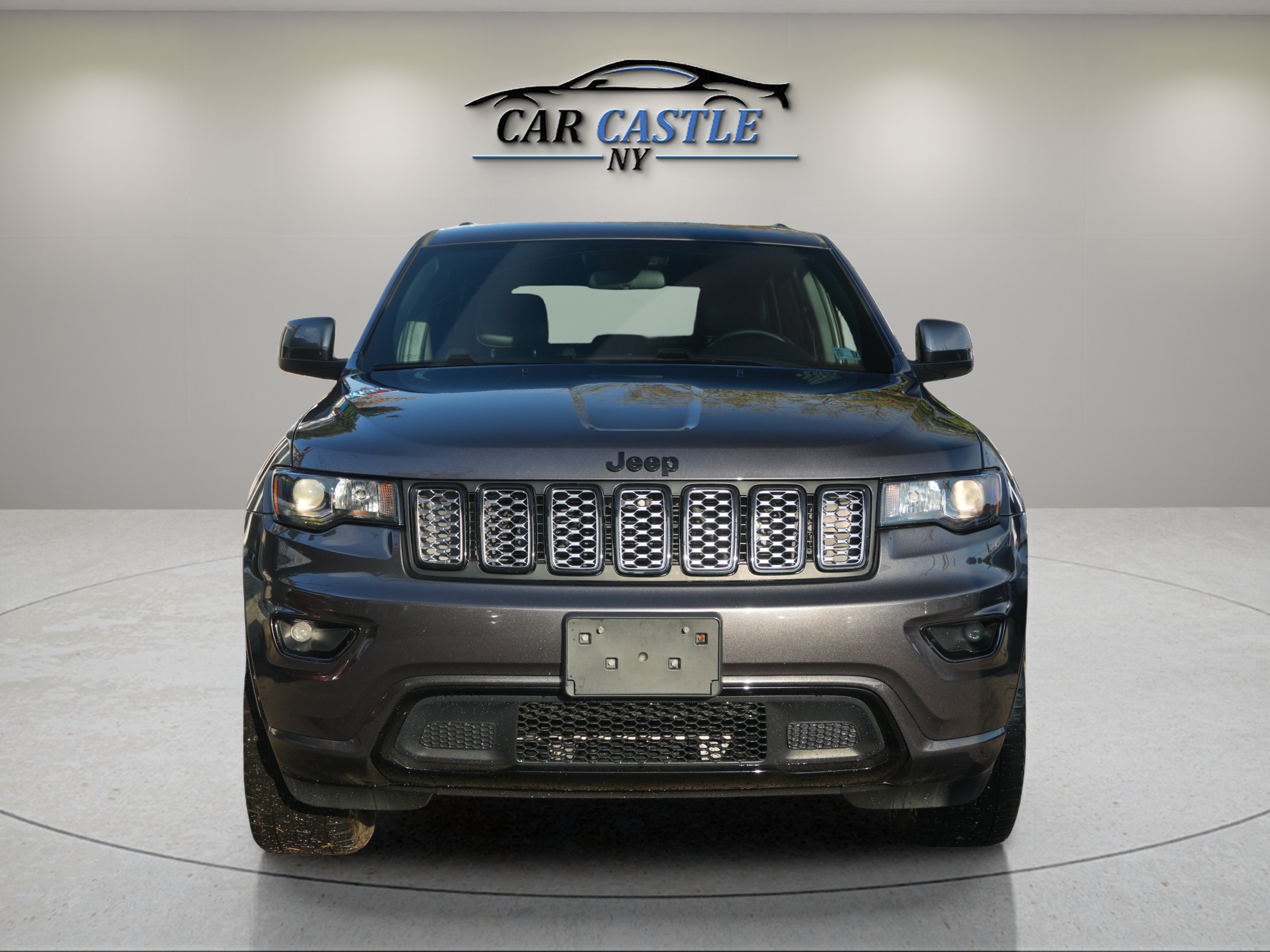 Used 2021 Jeep Grand Cherokee Laredo SUV