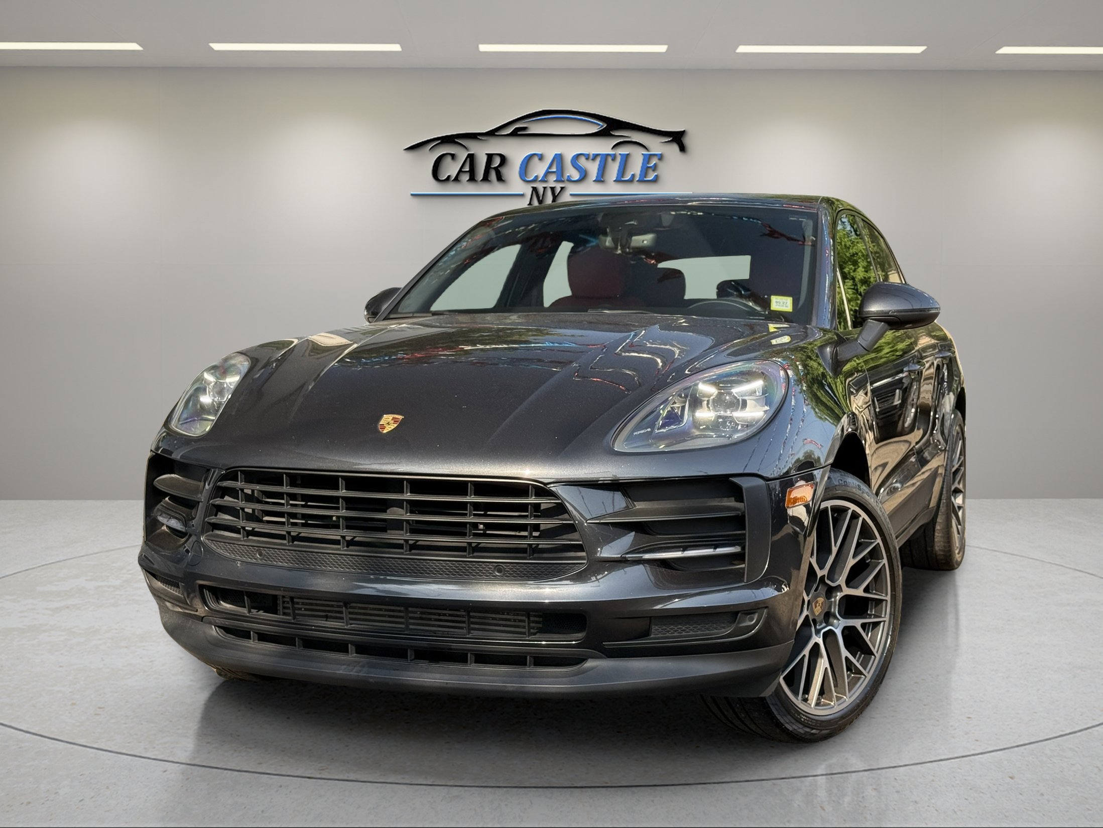 2020 Porsche Macan Base - Photo 2