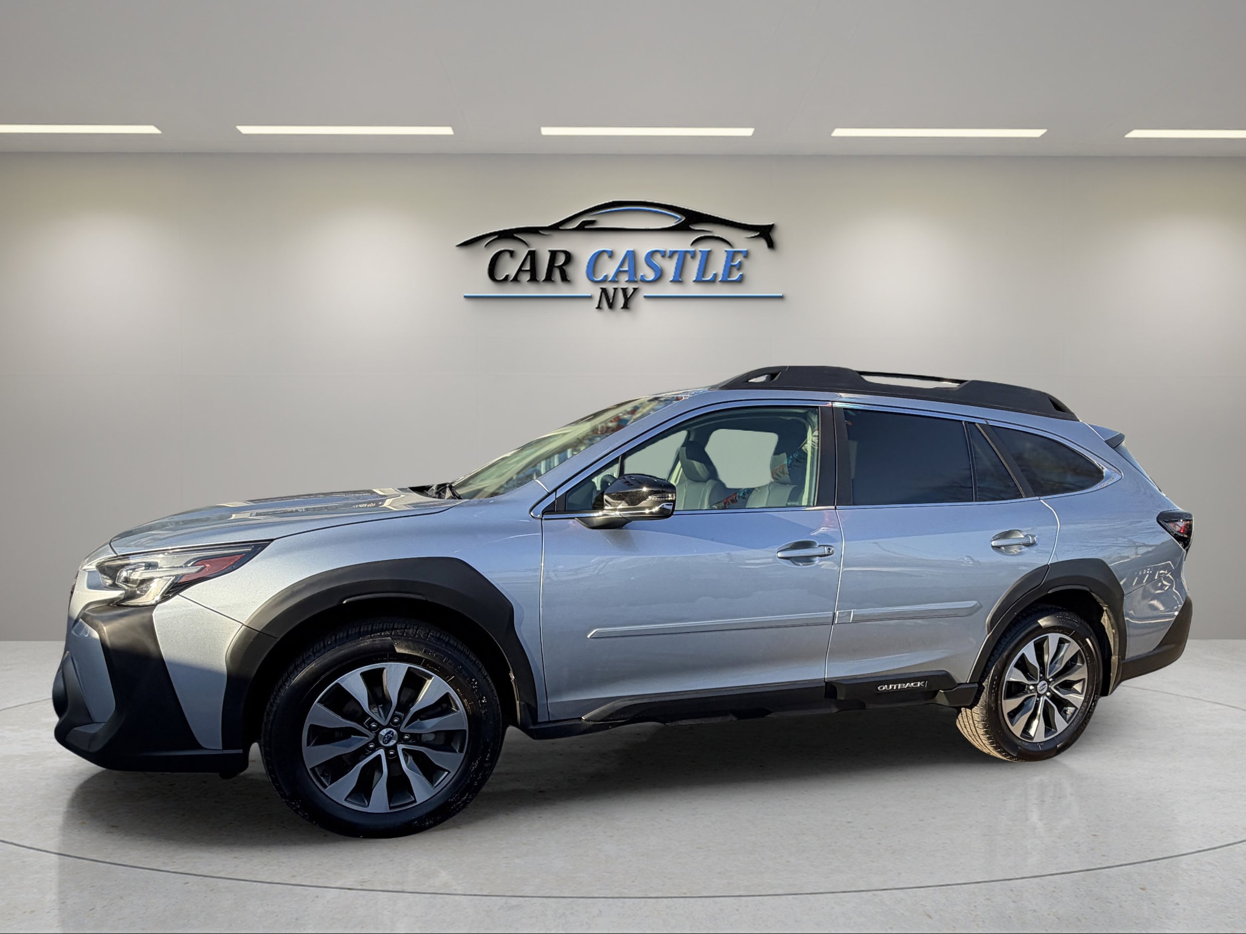 2023 Subaru Outback Limited - Photo 13