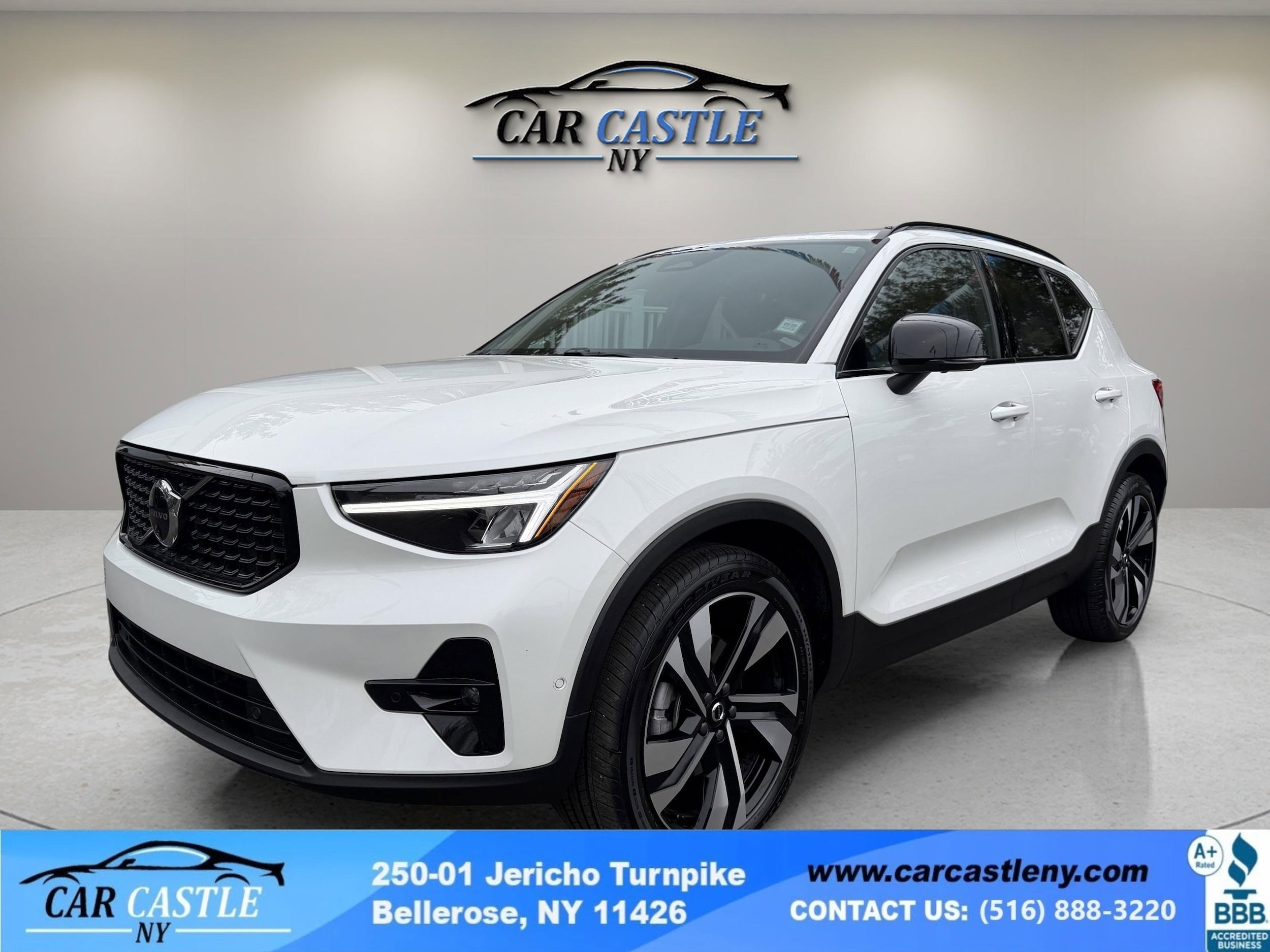 2025 Volvo XC40