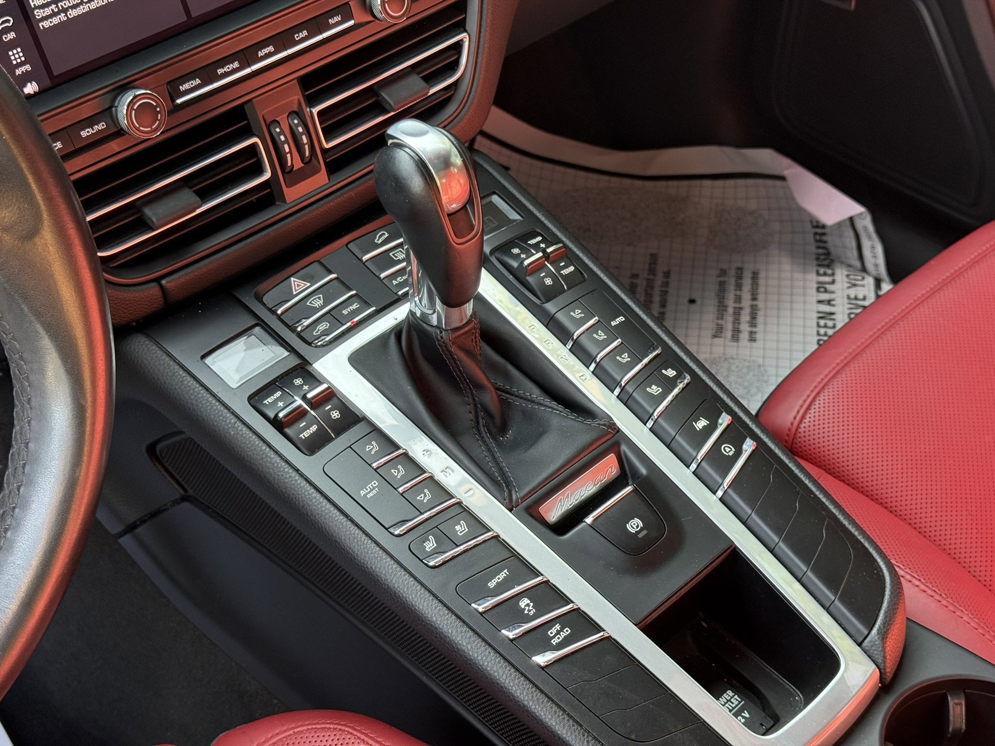2020 Porsche Macan Base - Photo 18
