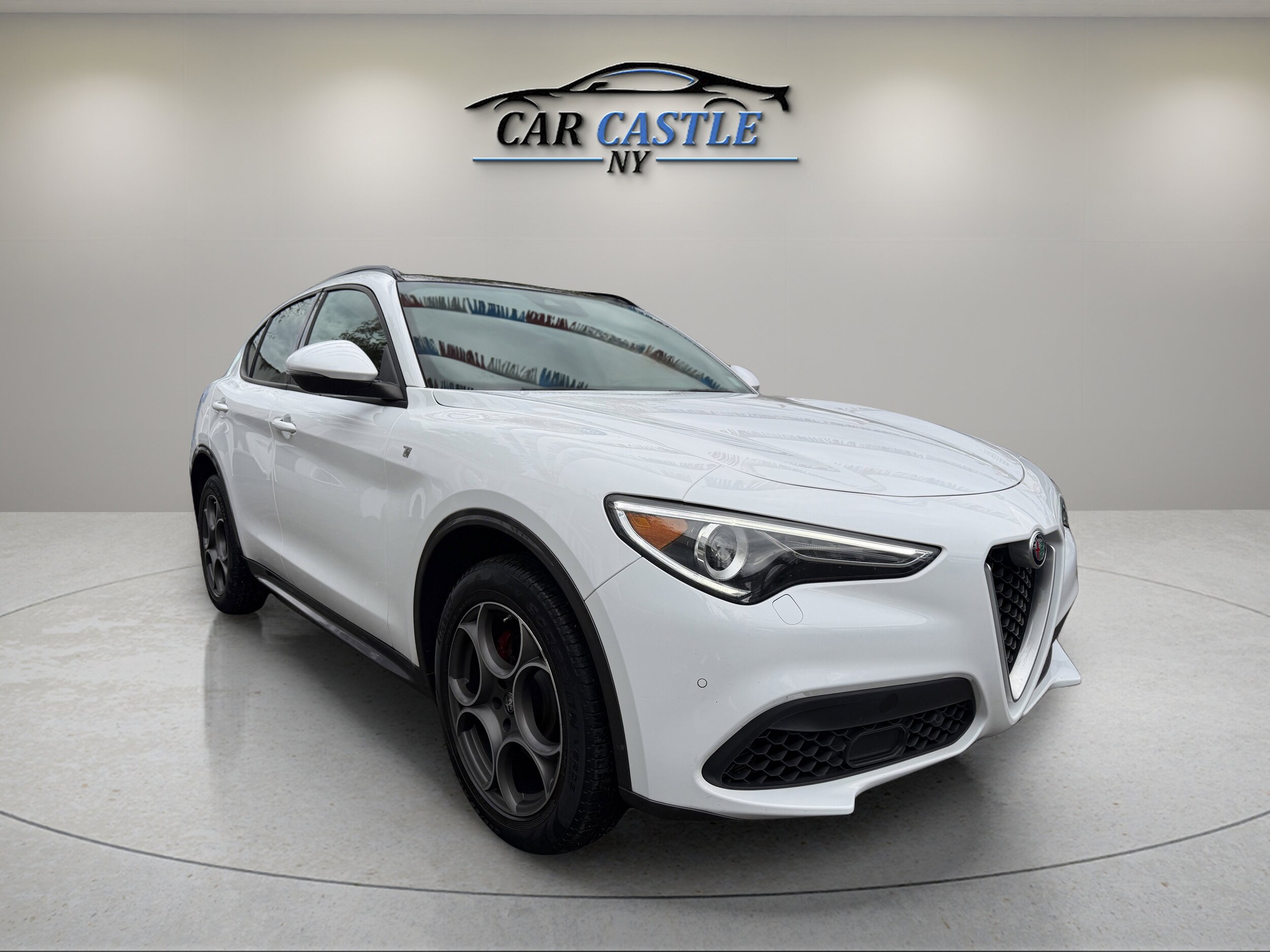 2022 Alfa Romeo Stelvio Ti photo 4