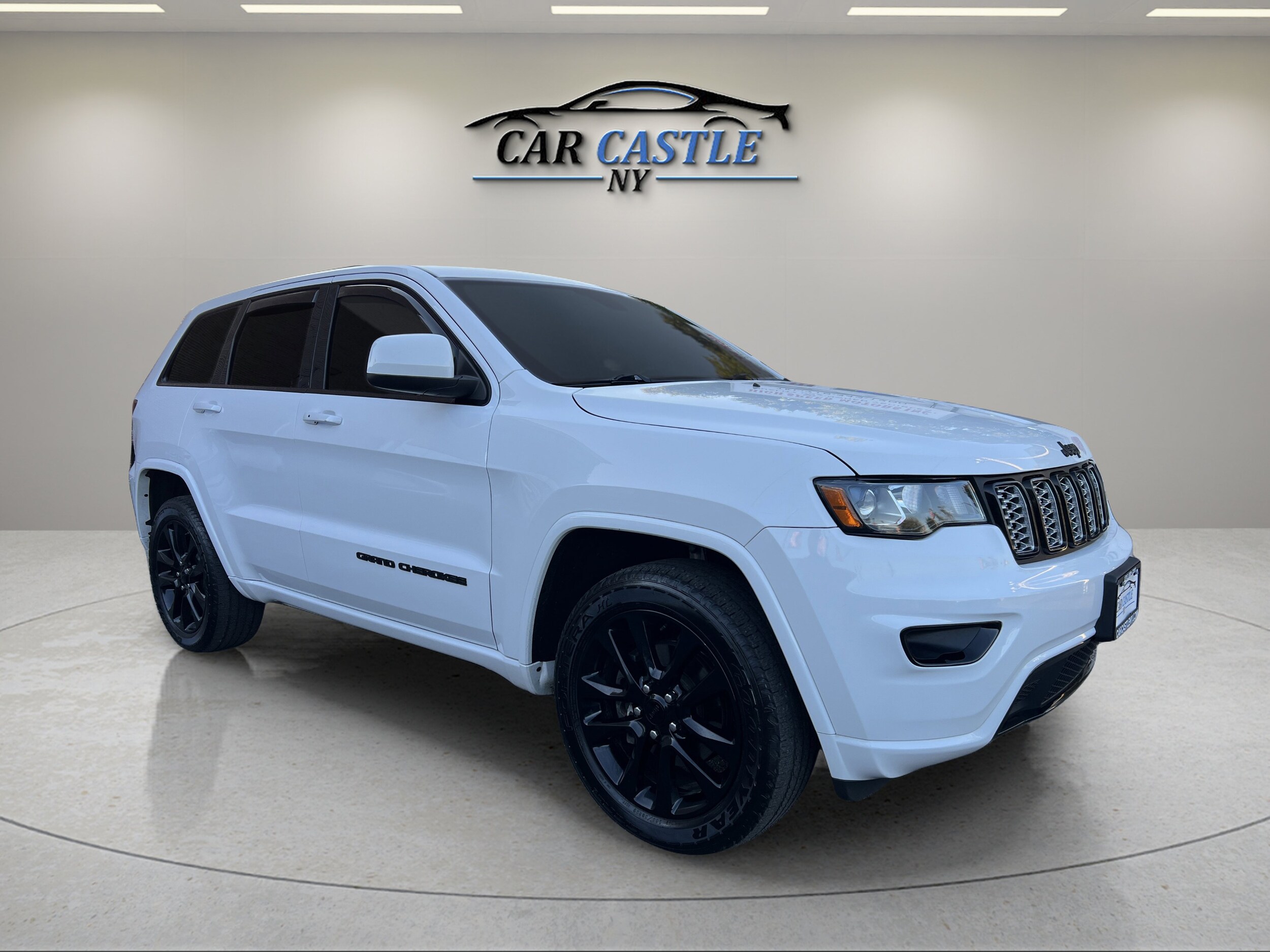 2019 Jeep Grand Cherokee Altitude photo 2