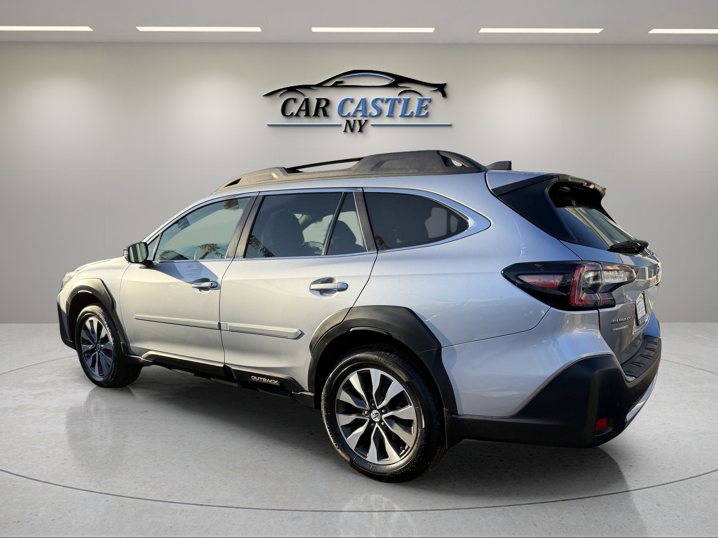 2023 Subaru Outback Limited - Photo 11