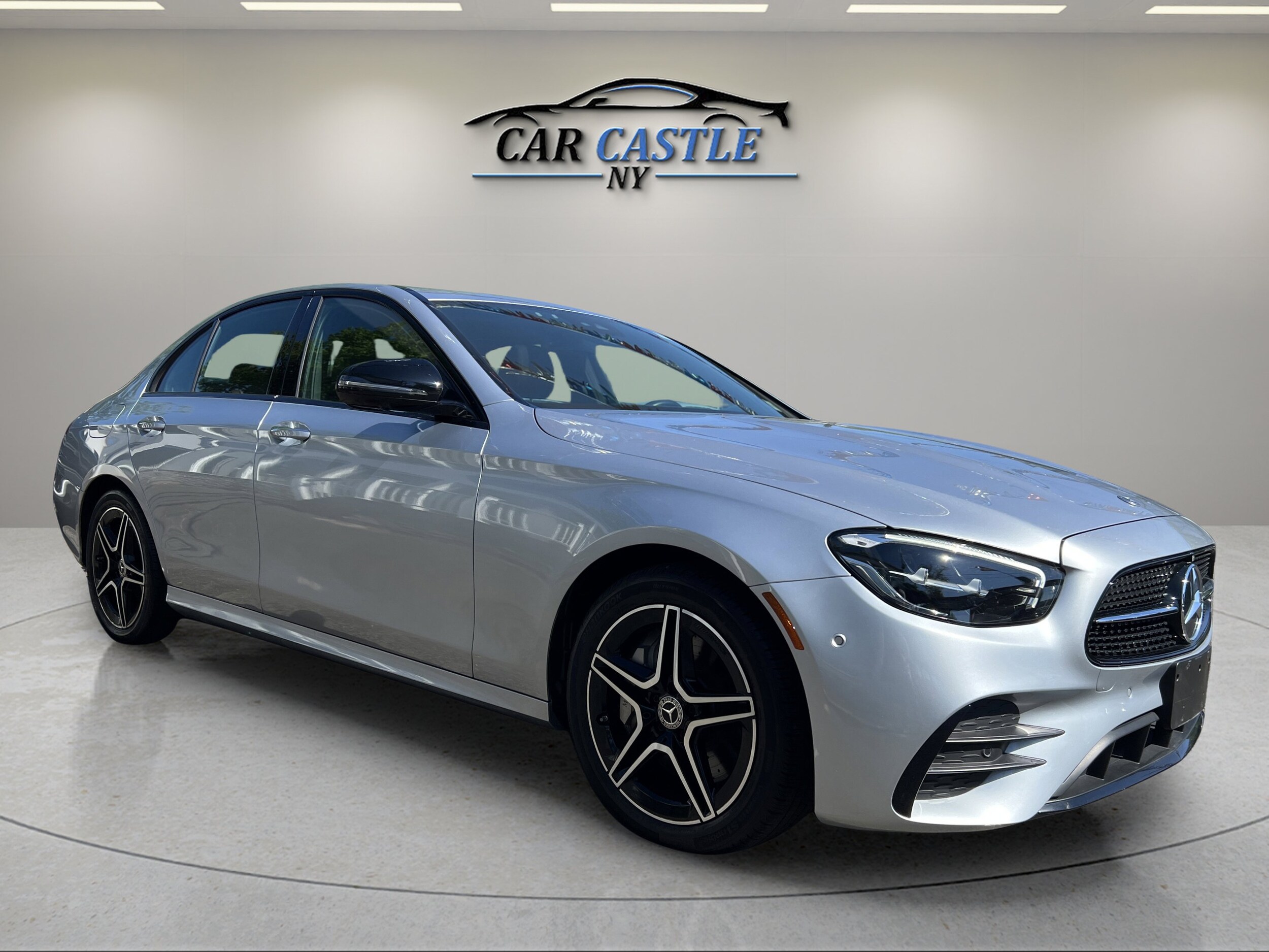 2021 Mercedes Benz E 350 4MATIC photo 4