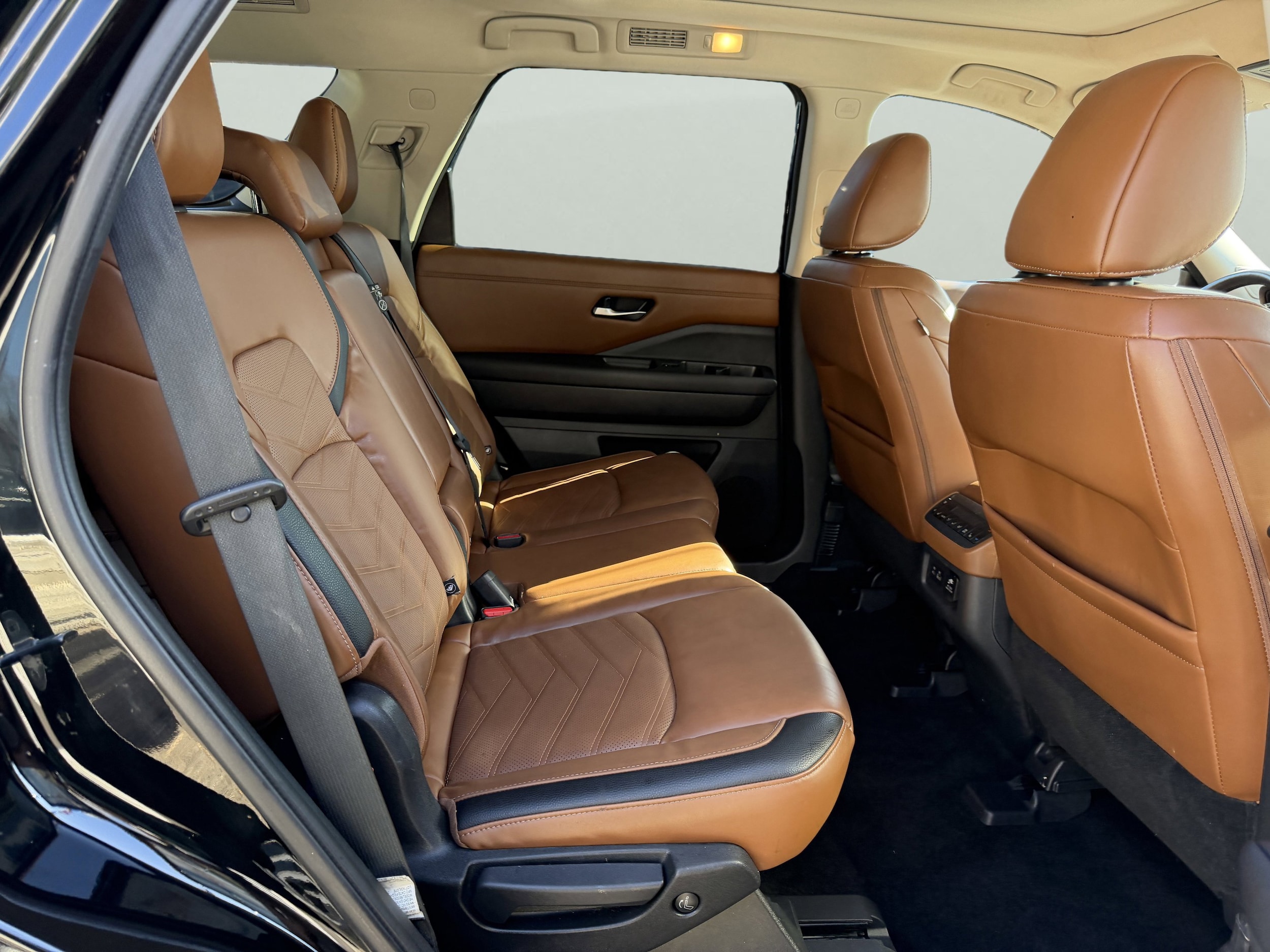 2023 Nissan Pathfinder Platinum - Photo 43