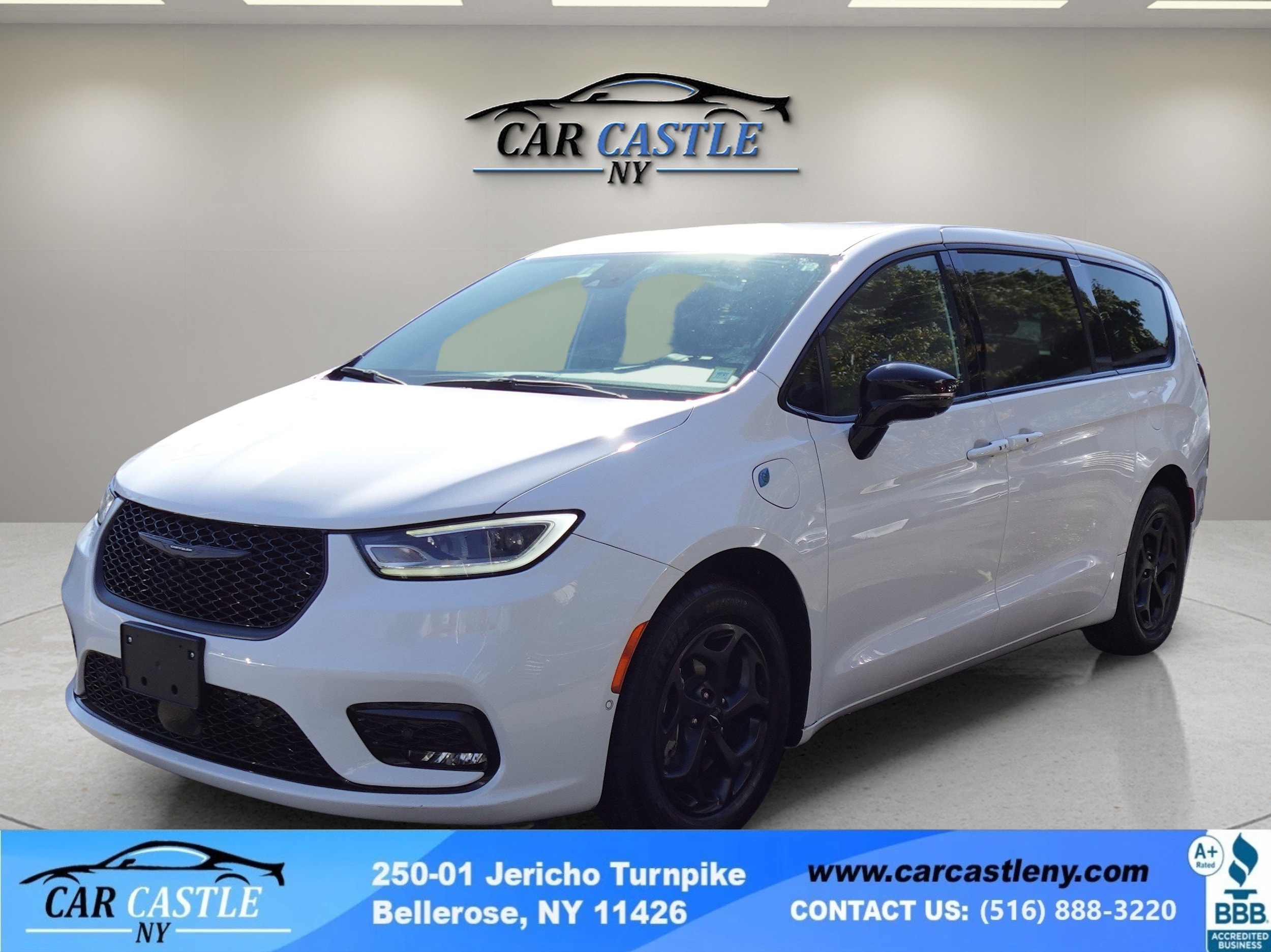 2024 Chrysler Pacifica PHEV Select