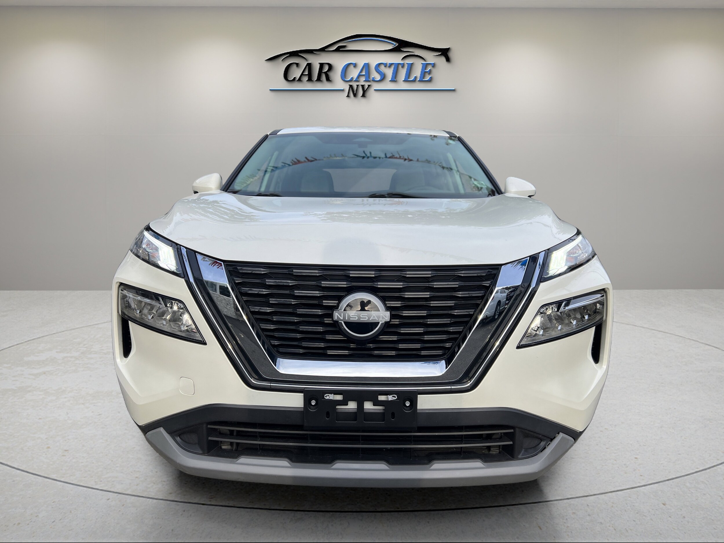 2023 Nissan Rogue SV photo 2