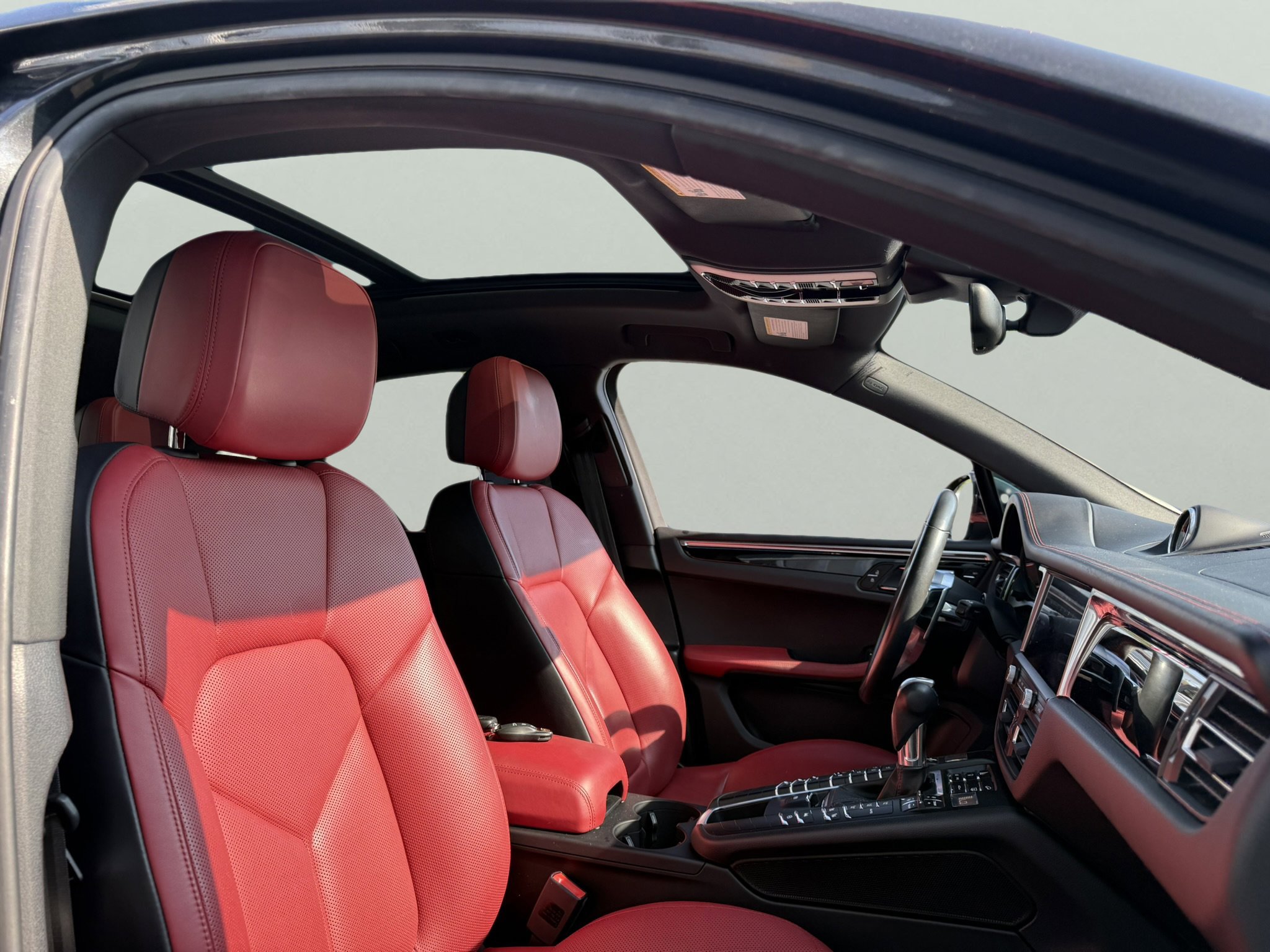 2020 Porsche Macan Base - Photo 25